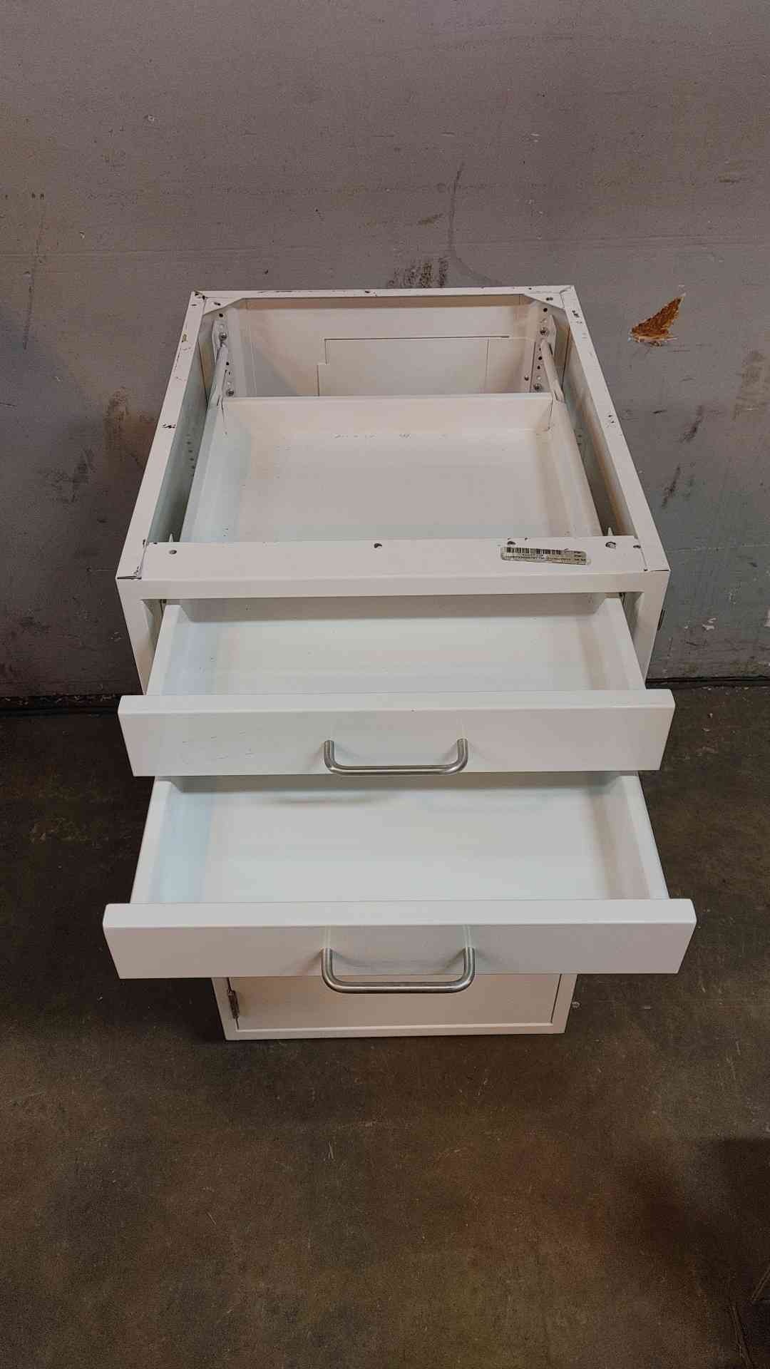 18" Jamestown Mixed Casework (109224)