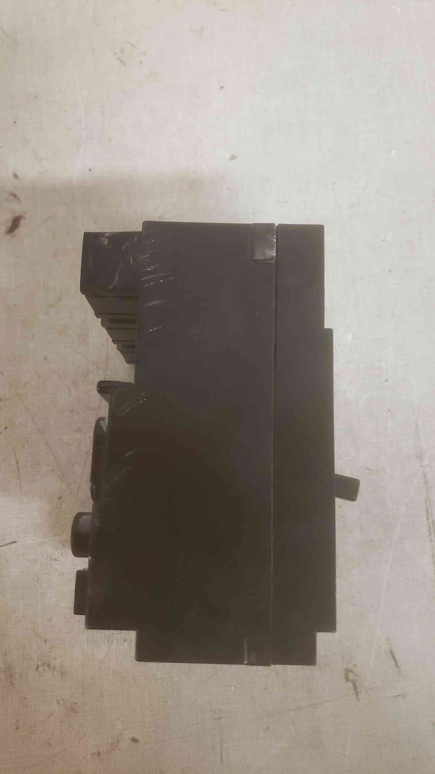 ITE IMPERIAL CORPORATION 3 POLE UNIT 10A 600 VOLTS Circuit Breaker (SKU: 110207)