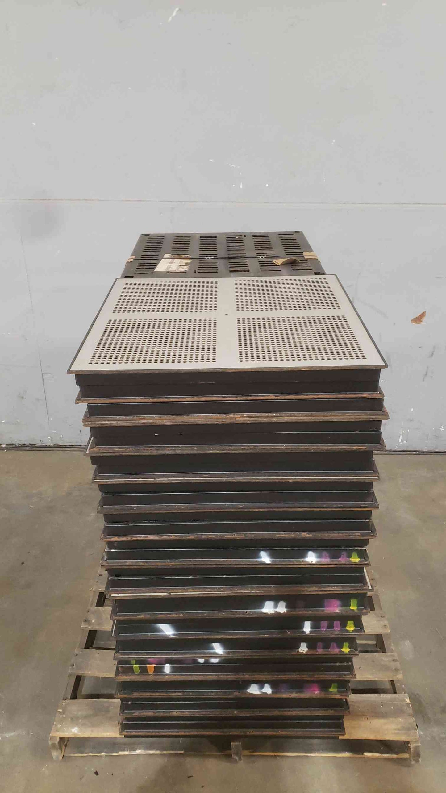 Perforated Raised Floor Tile 24"×24" Tate (SKU:111285)