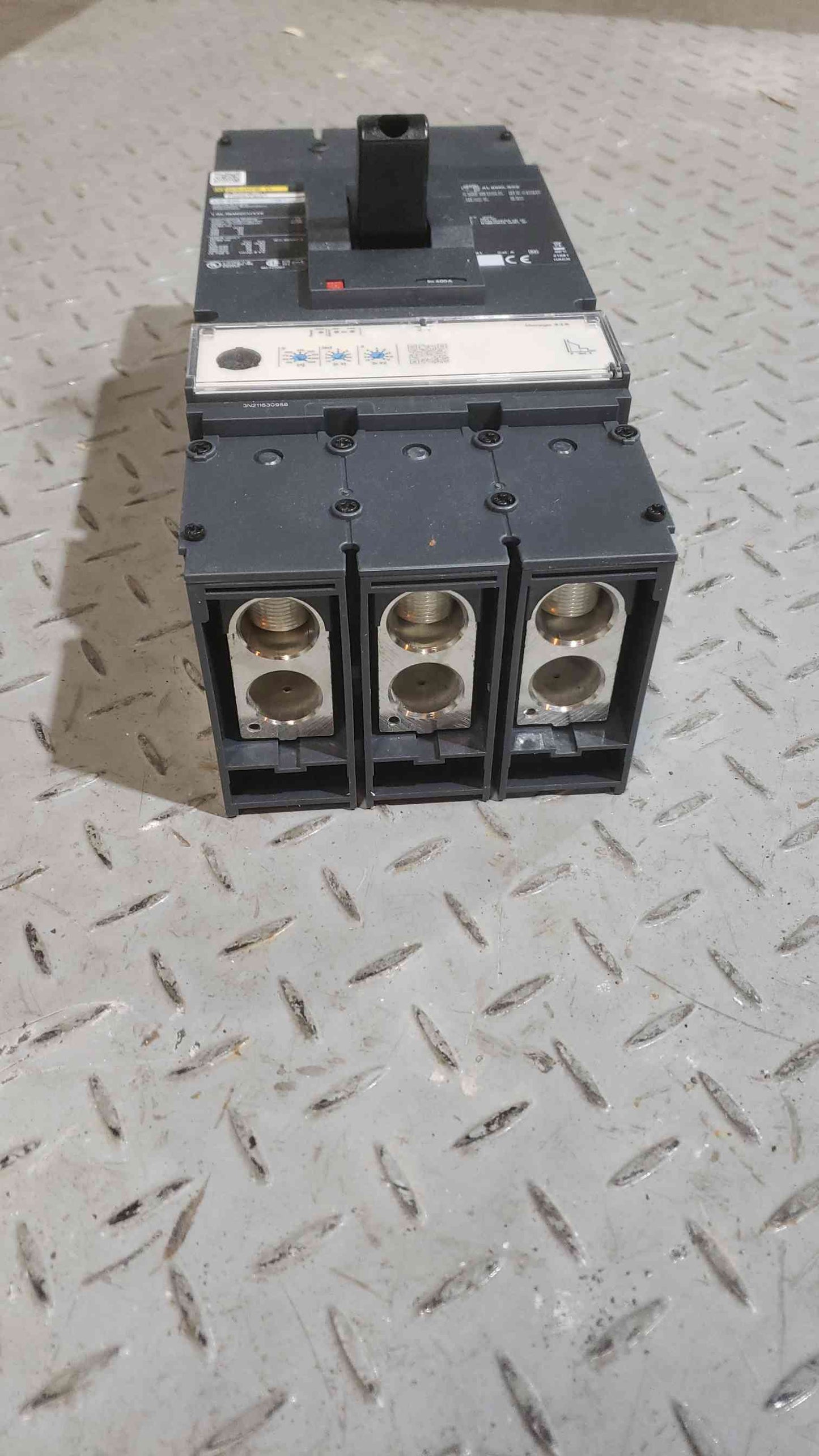 NEW SQUARE D 400A PowerPact Circuit Breaker LGL36400CU33X(SKU: 111308)