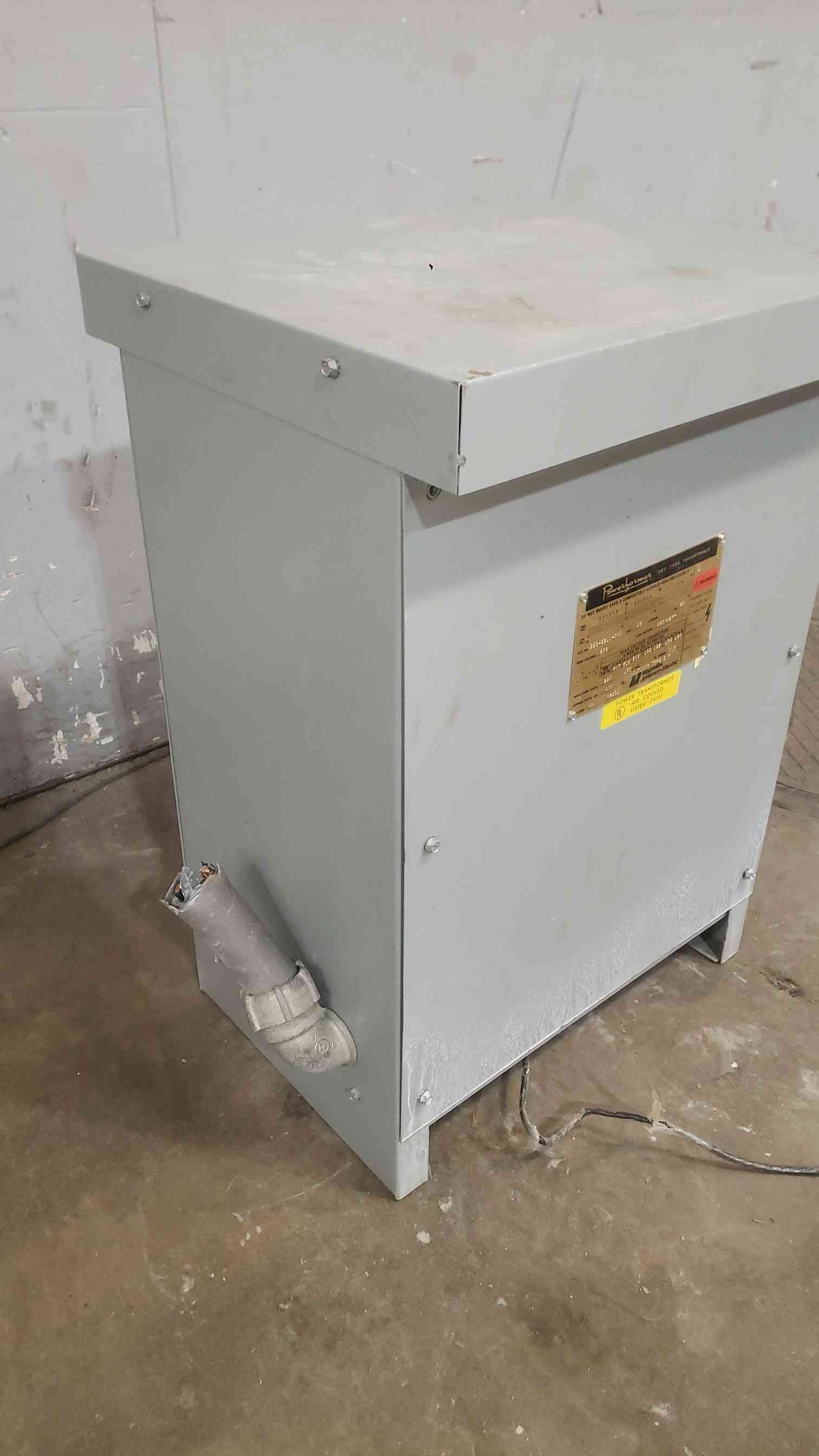 45KVA MagneTek 208v x 480Y/277v 3PH Class AA Step Up DryTransformer 223-3211-000 (SKU: 112177)