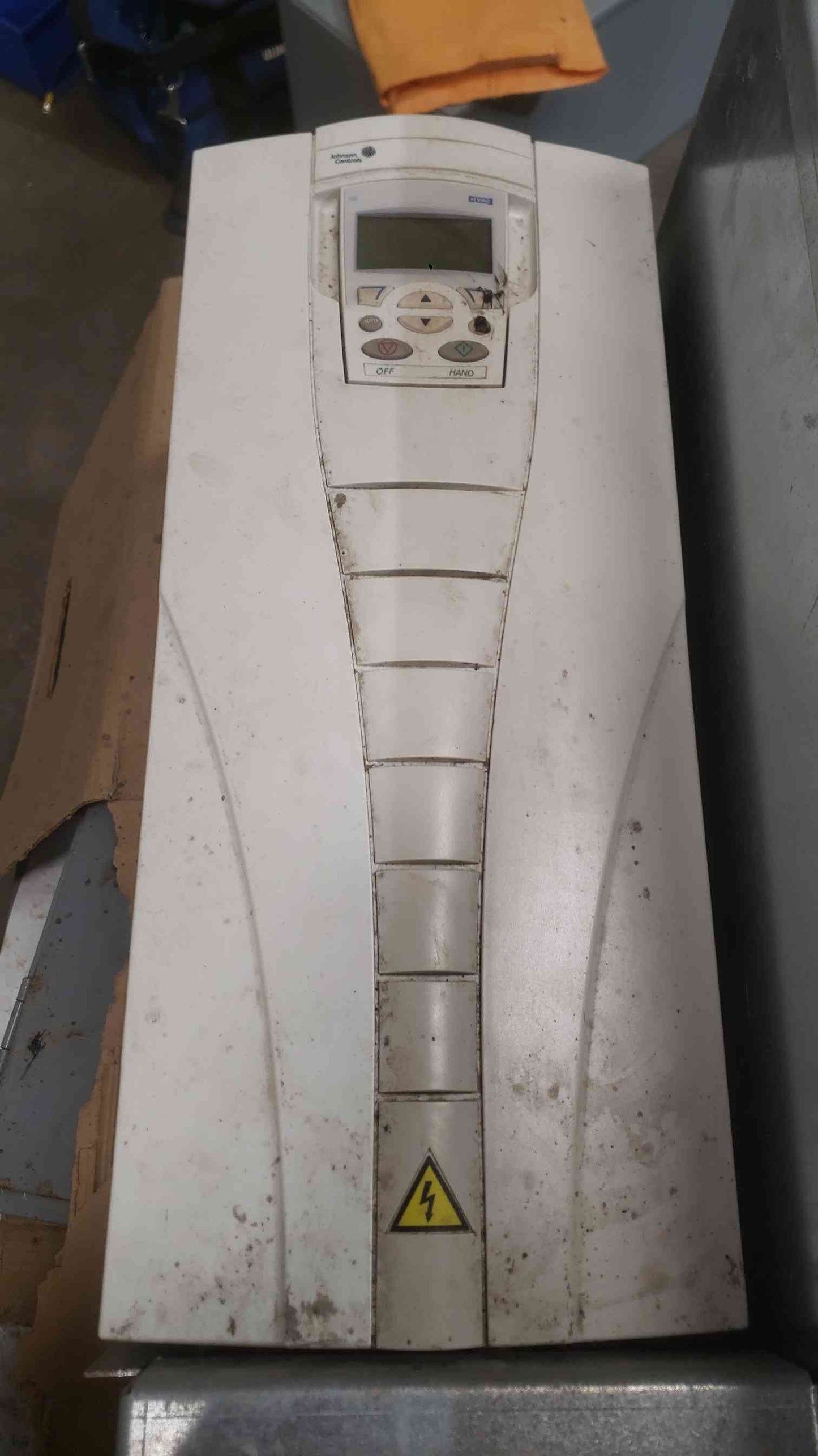 Johnson Controls VFD W/Control Panel AYK550-UH-031A-4+K465(SKU: 112192)