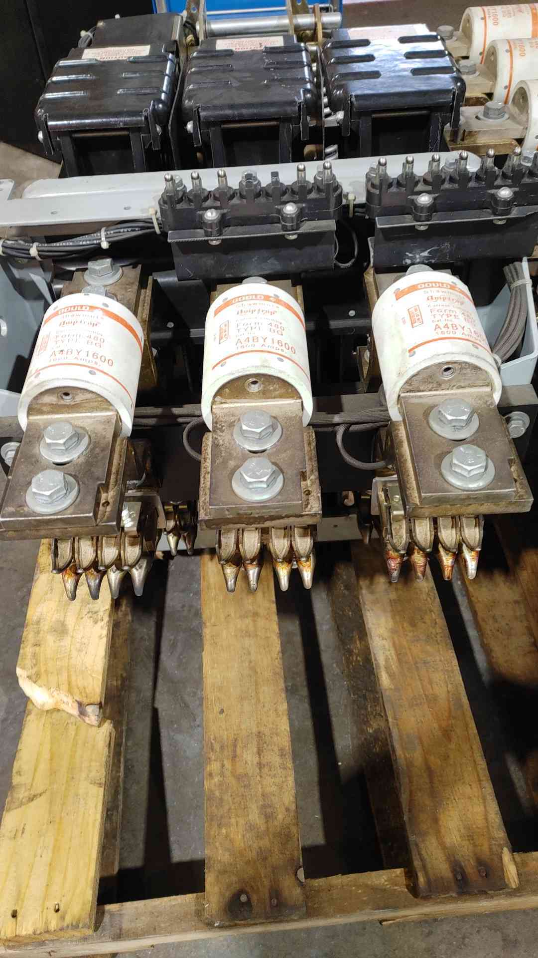GE 800A Frame 600V 3Poles Fused Low Voltage Power Circuit Breaker AKRU-5B-30-1(SKU: 112395)