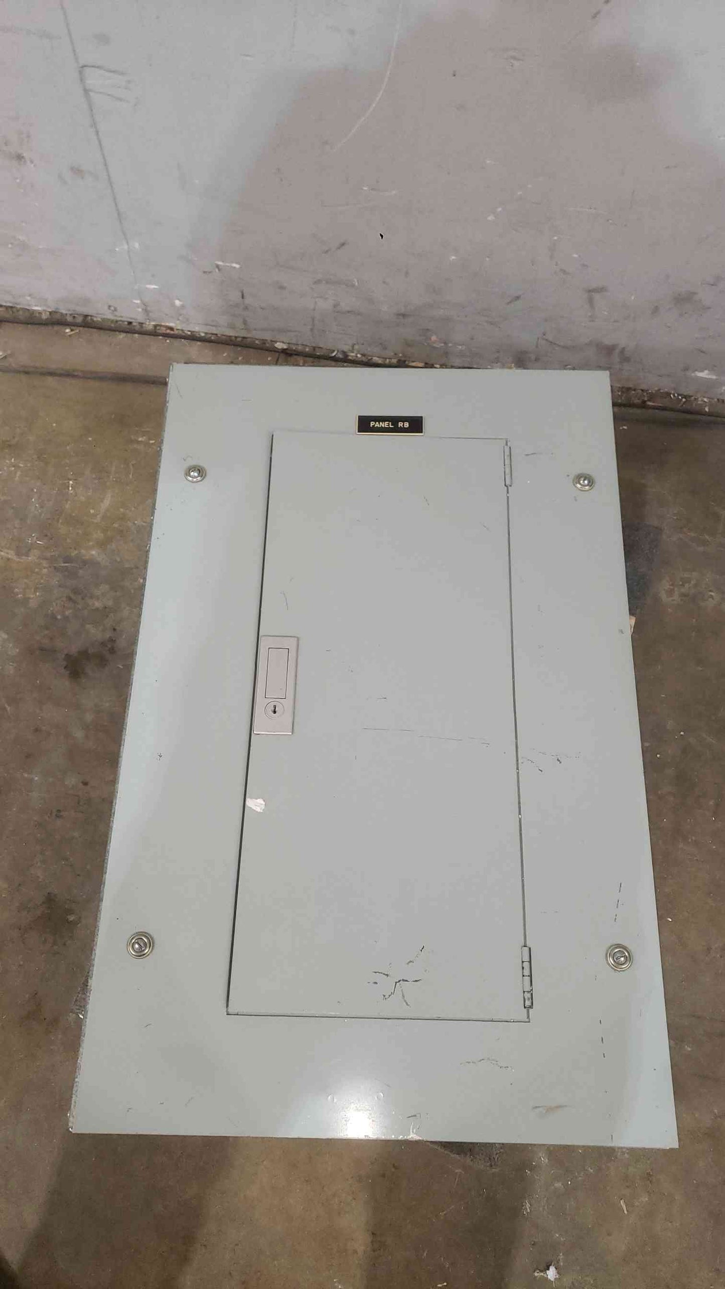 I-T-E 100A 208Y/120 3PH 4W Panelboard (SKU: 112722)