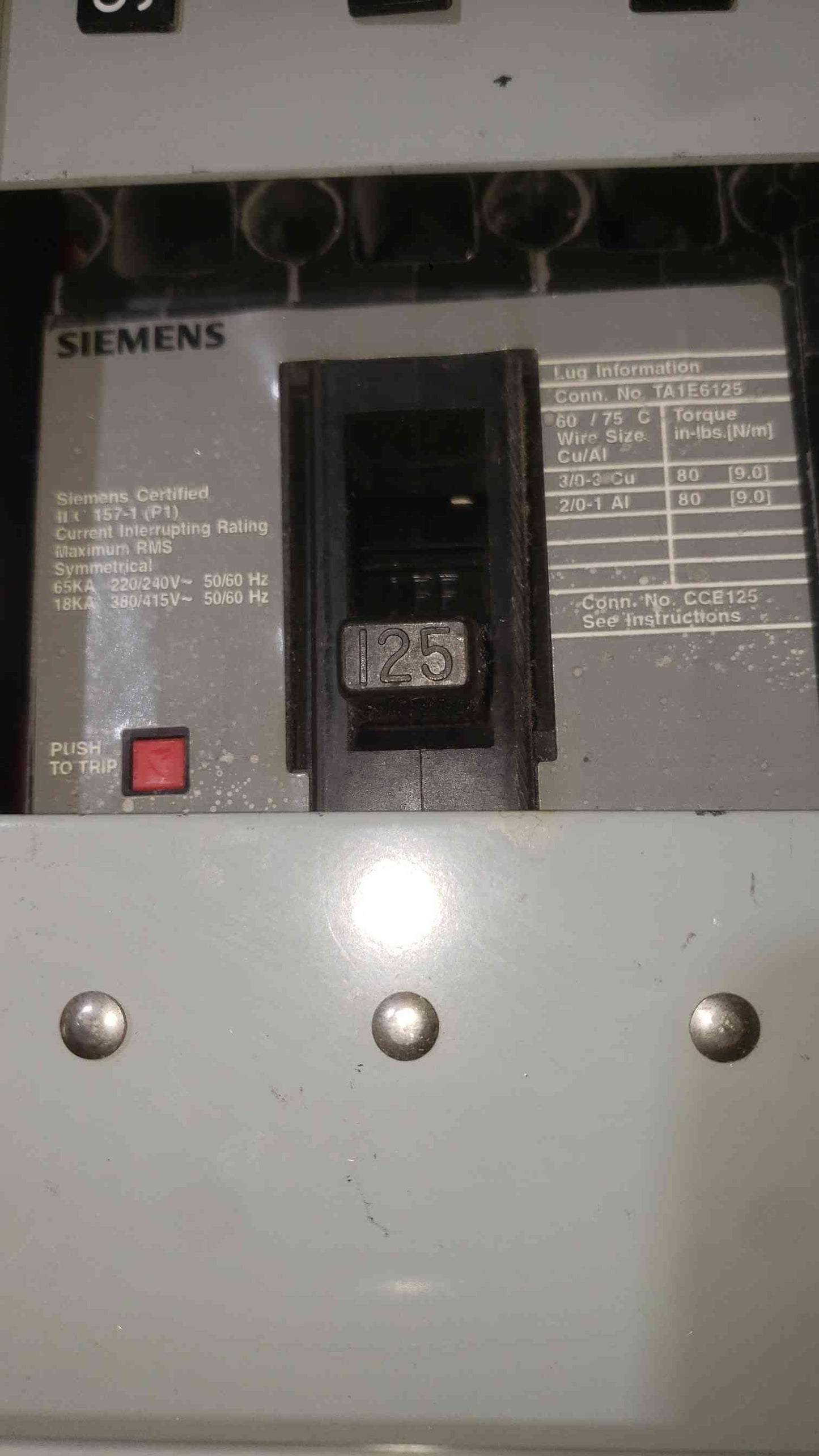 I-T-E Siemens CDP Panelboard 225A 480Y/277V 3P 4W w/ Siemens ED43B030 Breakers (SKU: 112729)