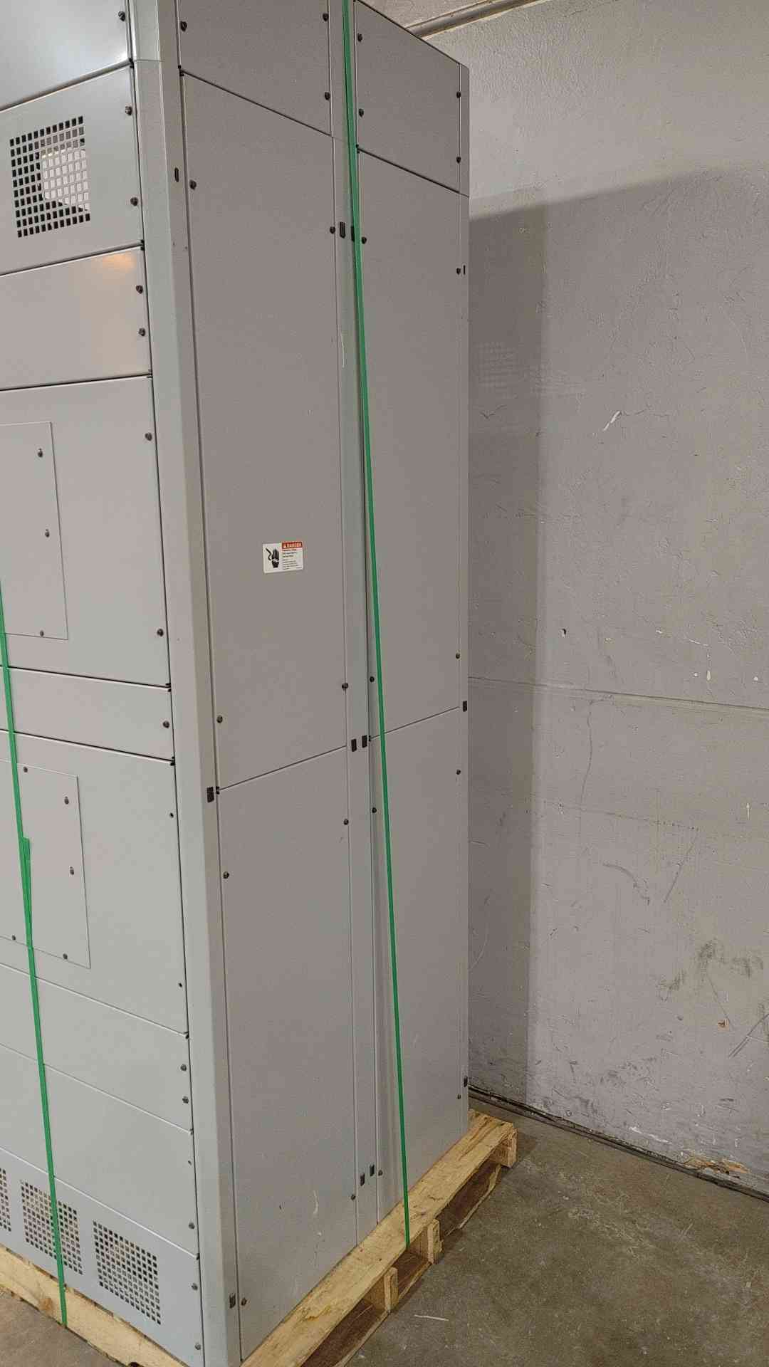 Siemens SB3 3000A 480V 3PH 3W Switchboard Section | 100kAIC | WL Breaker Cradles