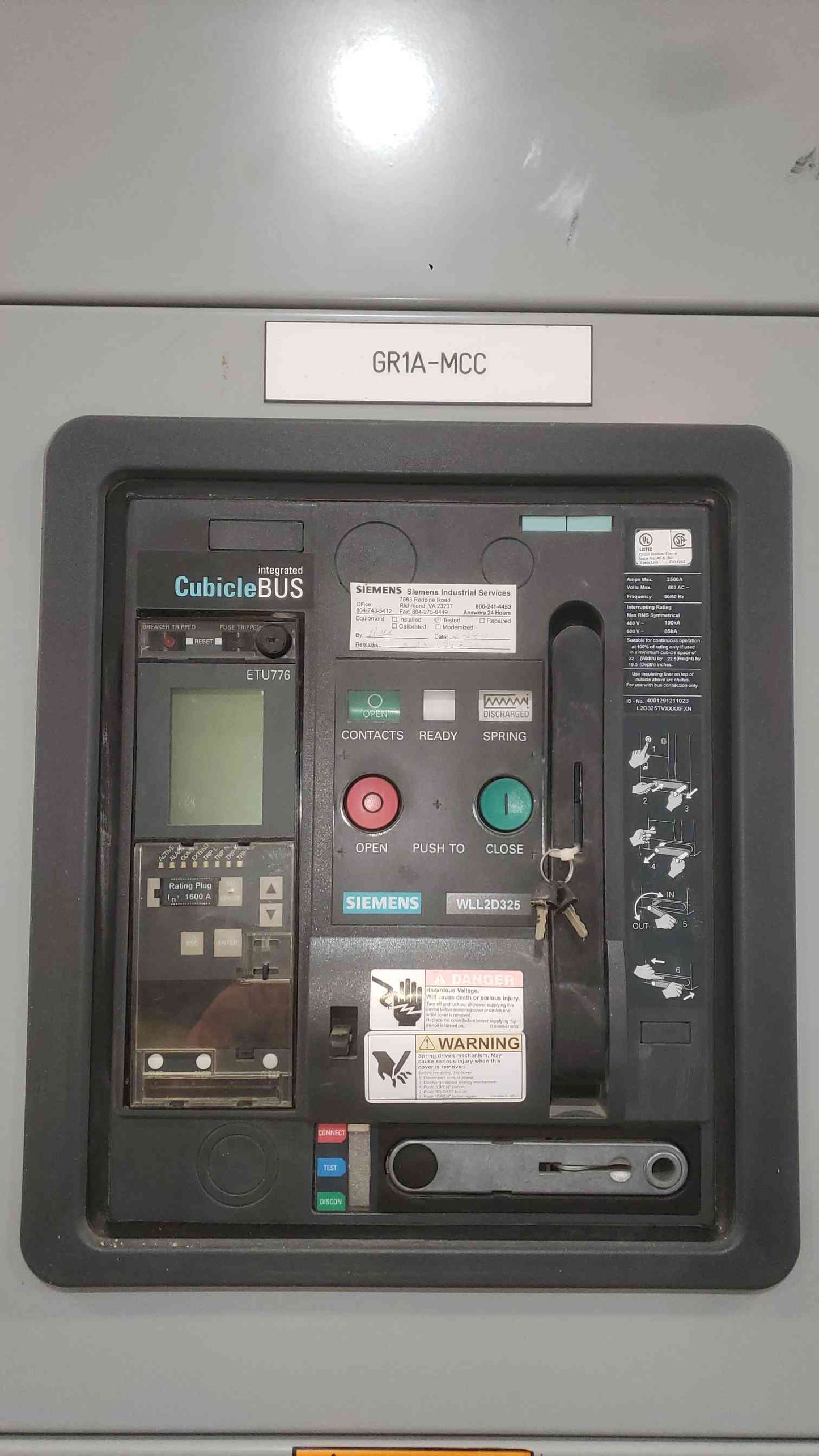 Siemens SB3 Cubicle Bus 3000A 480V 3-Phase Switchboard Section with 2x WLL2D325 2500A Power Circuit Breakers ETU776 (SKU: 112762)