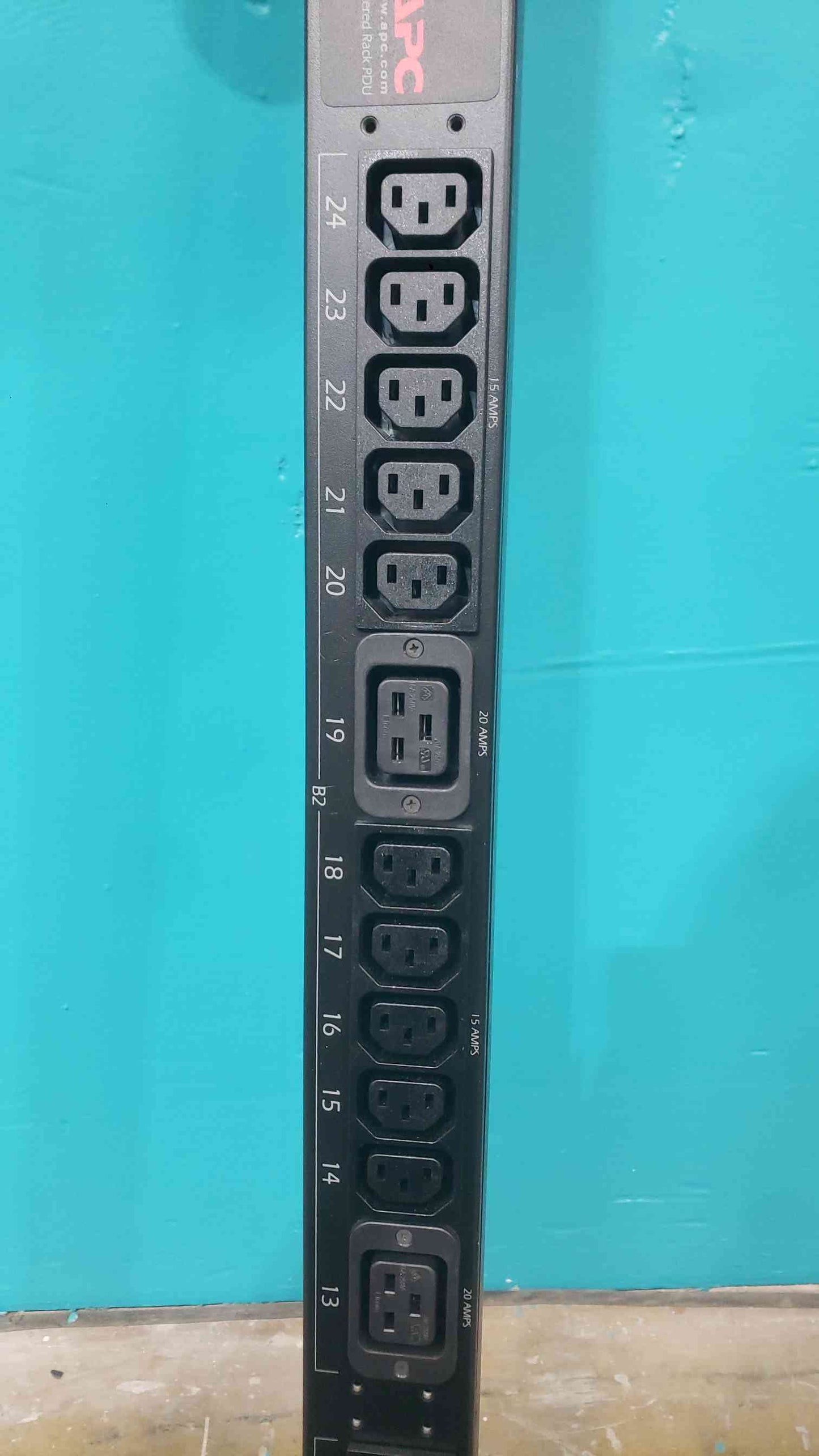 APC AP7868 Metered Rack PDU 3-Phase 208V 8.6kW 35A 42-Outlet Zero-U Vertical (SKU: 112959)