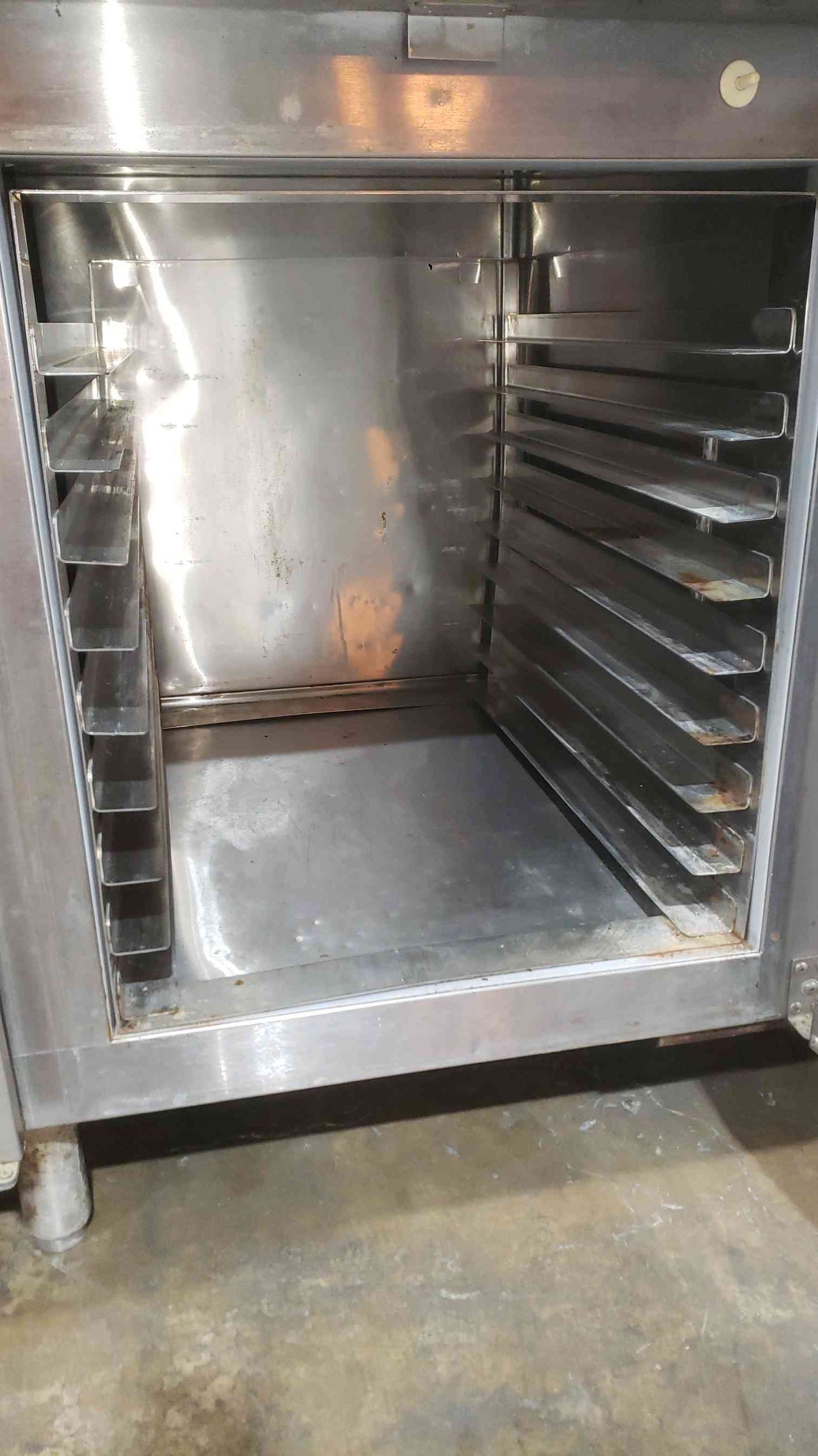 Craig MFG. Cafeteria Prep & Commercial Refrigerator/Freezer LB-8-33-SC AS-IS(SKU: 112988)
