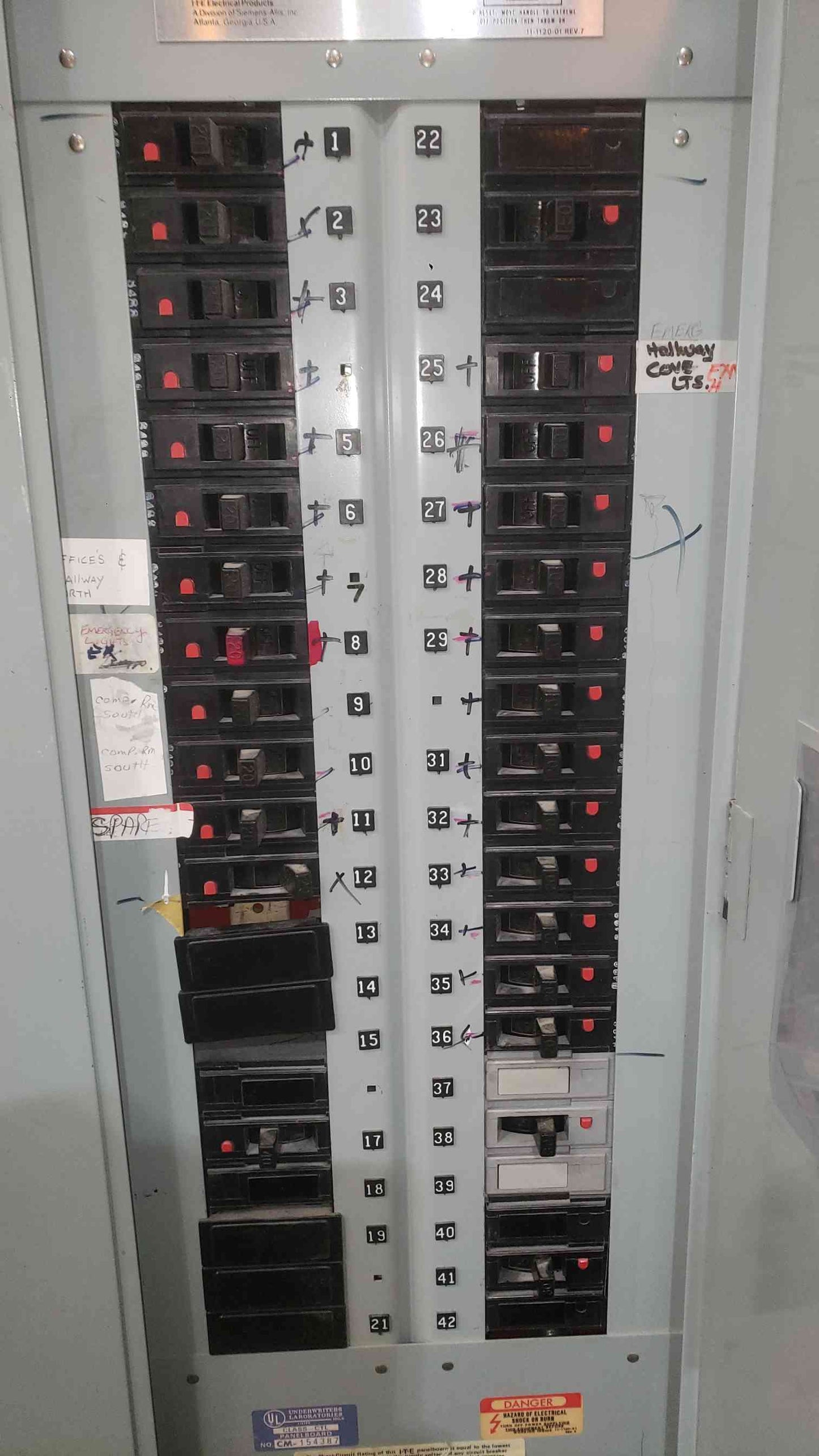 Siemens I-T-E CDP Series 7 Panelboard 225A 480Y/277V 3-Phase 4-Wire 42-Circuit Used (SKU: 113108)