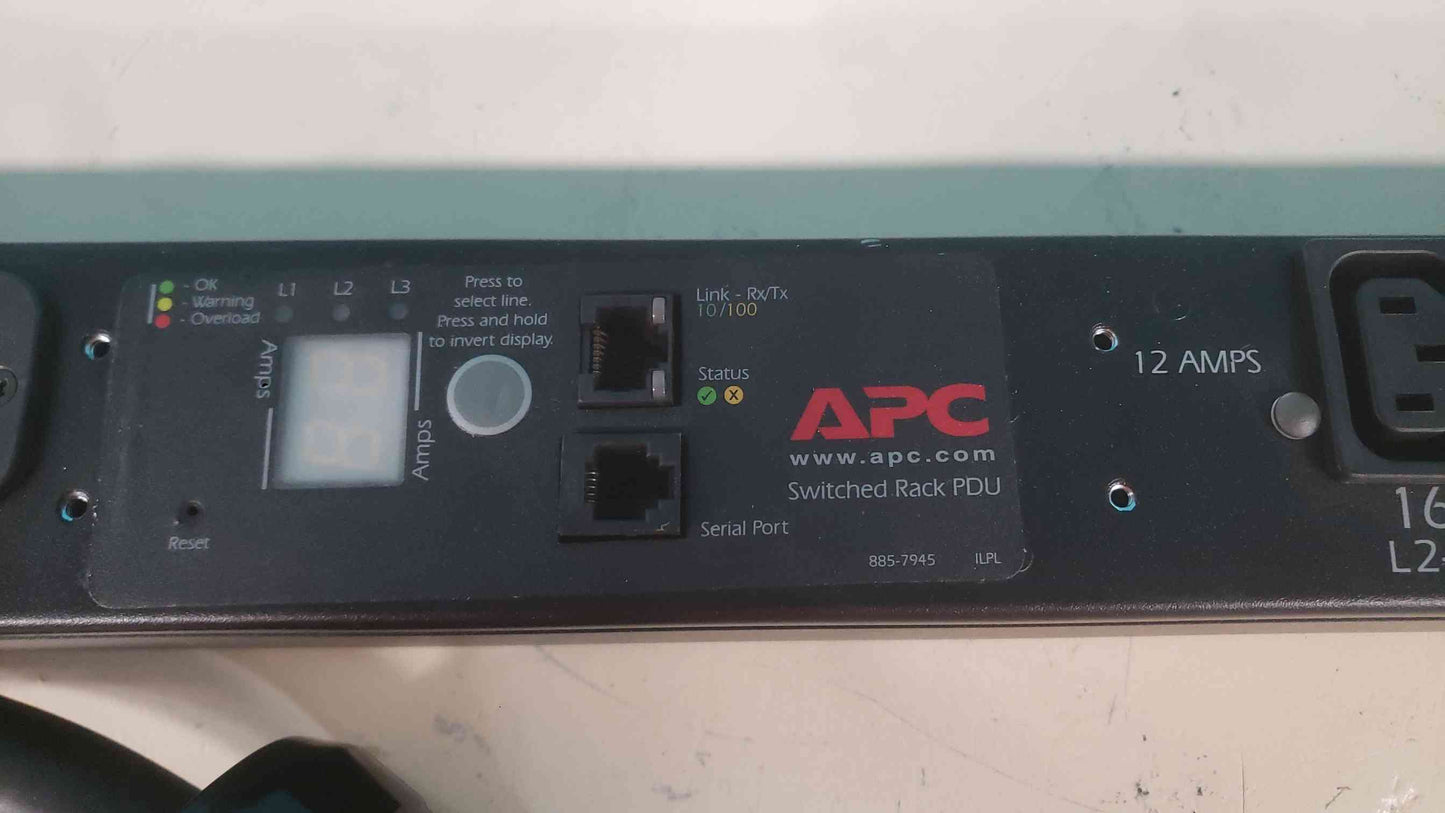 APC AP7961 Switched Rack PDU 3-Phase 208V 16A 5.7kW 0U (21) C13 (3) C19 L21-20P