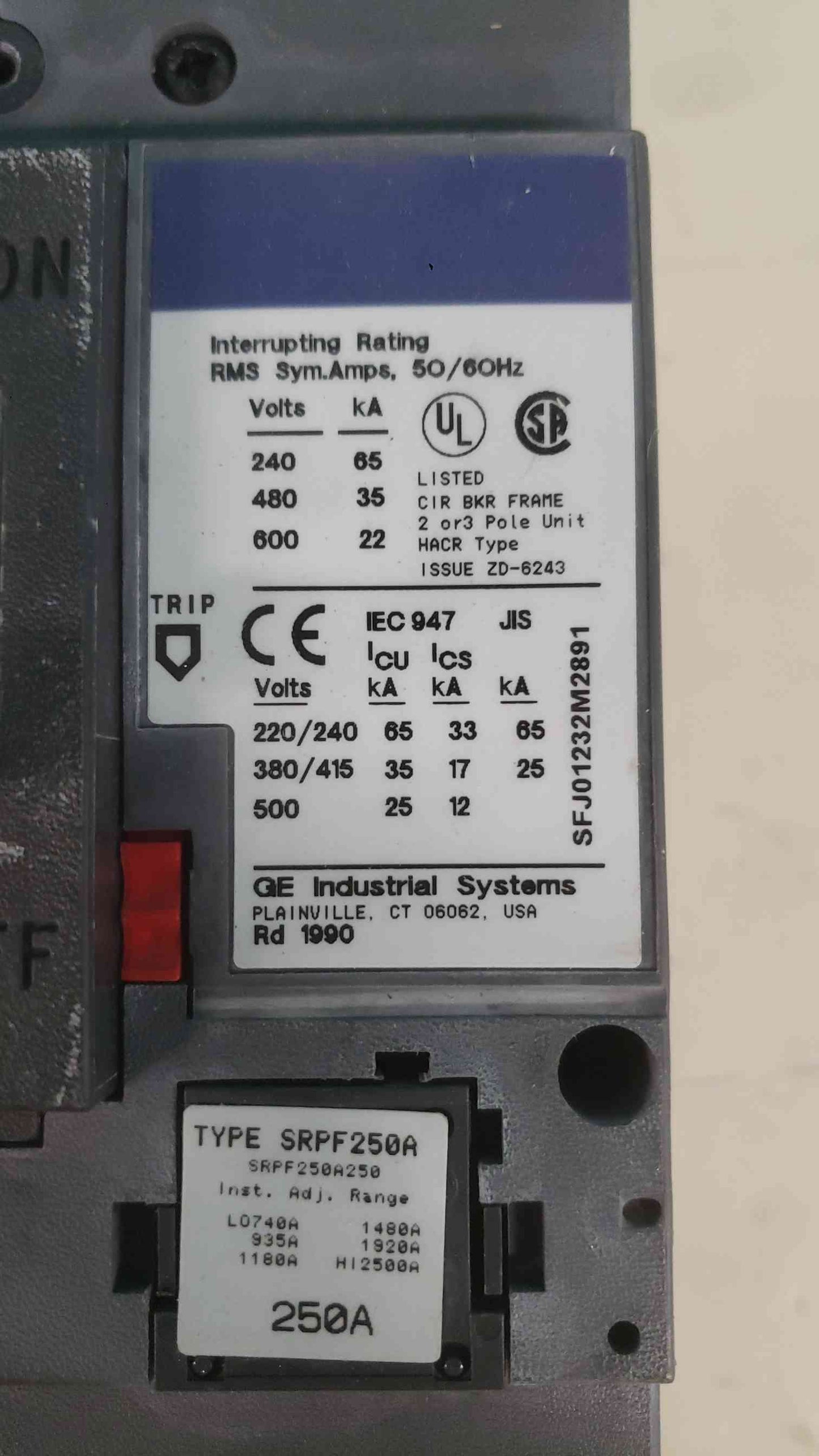 GE Spectra RMS SFHA36AT0250 250A Hi-Break Circuit Breaker 3-Pole 600V w/ 250A Plug (SKU: 113323)