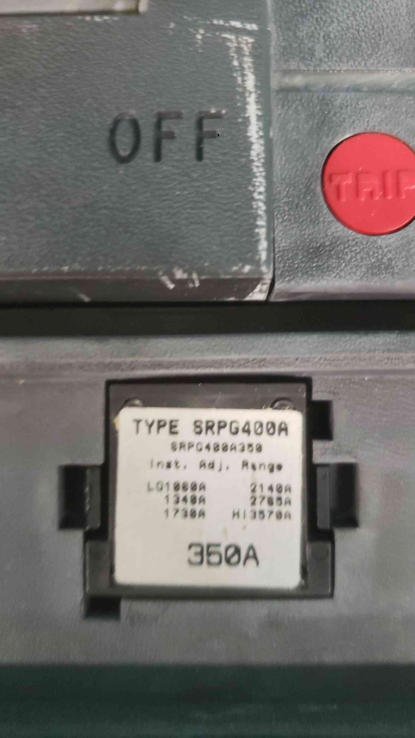 GE Spectra RMS SGLA36AT0400 400A Frame Circuit Breaker 600V 3-Pole w/ 350A Plug (SKU: 113326)