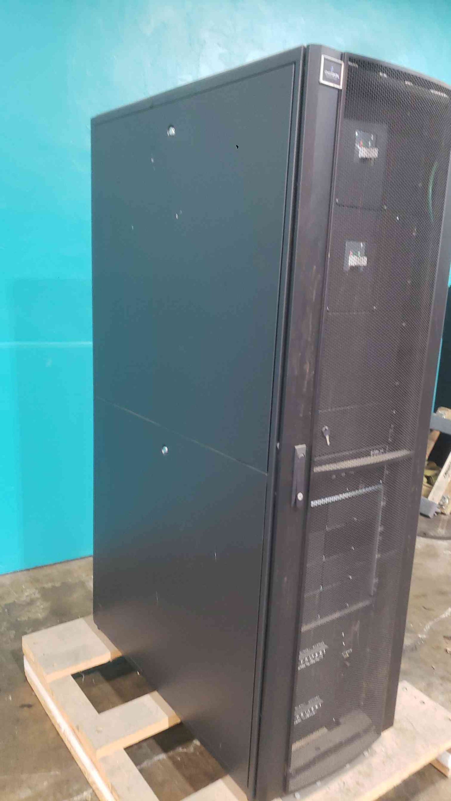 Emerson Vertiv NetSure 9500 400V DC Power System Cabinet 120kW eSure Rectifie