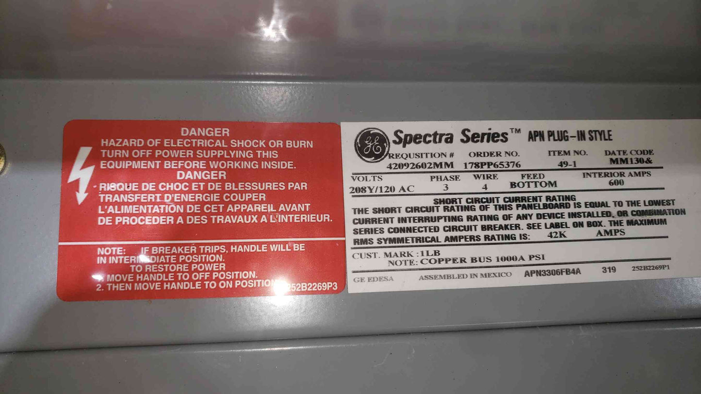 GE Spectra Panelboard APN 600A 208Y/120V 3PH 6x 20A 2x 100A Breakers