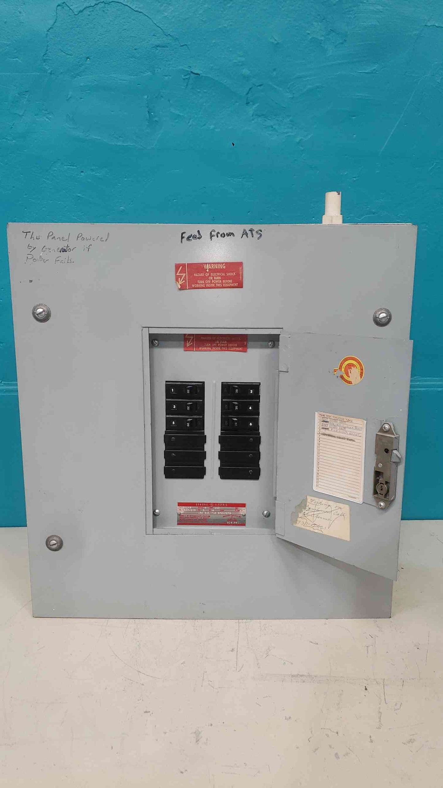 GE NLAB 100A 120/208V 3 Phase Panelboard 6x TQB 20A Breakers BD919911