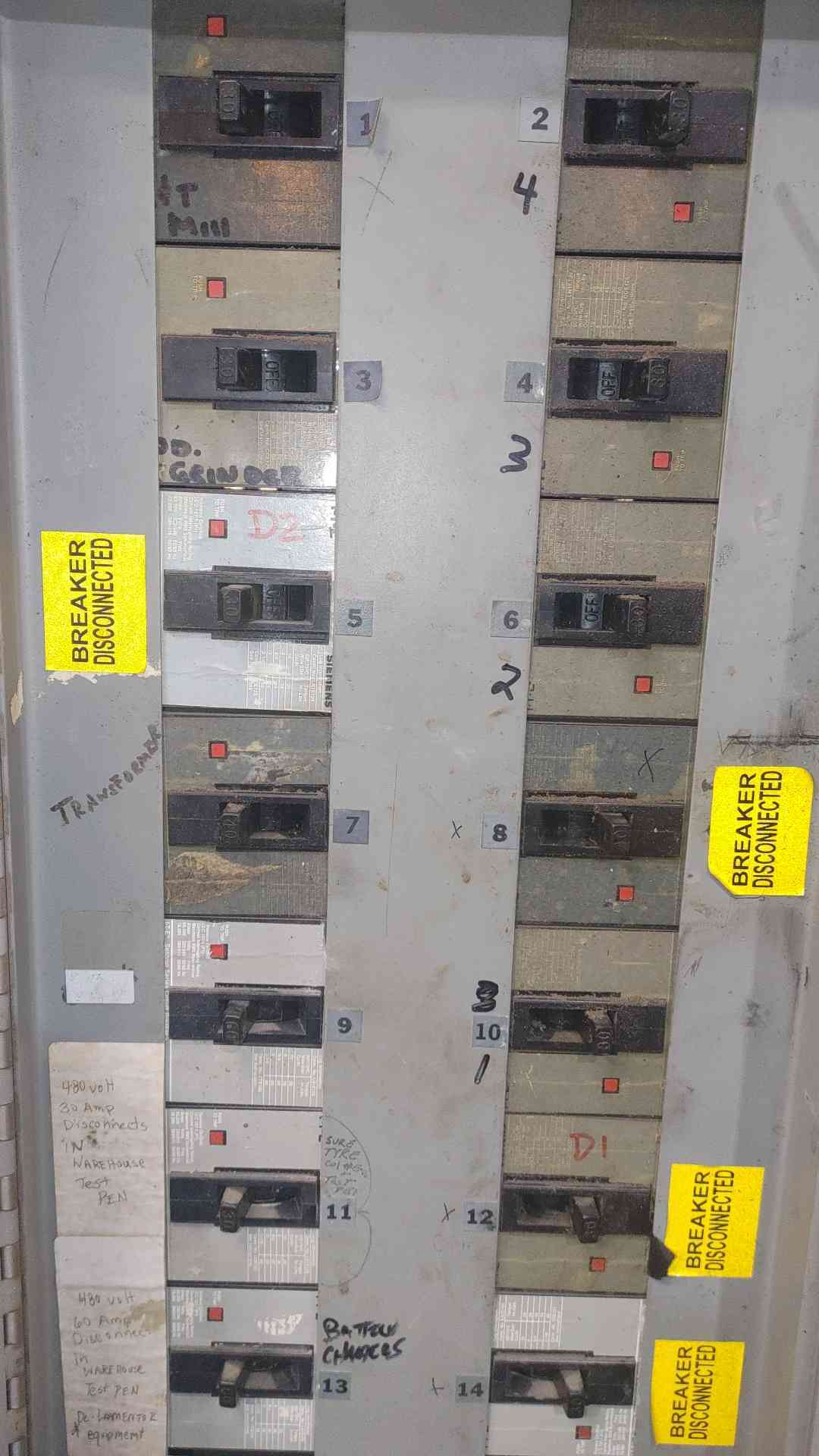 Siemens 200A 480V 3 Phase Panelboard Siemens 200A Main 13x 3-Pole Breakers