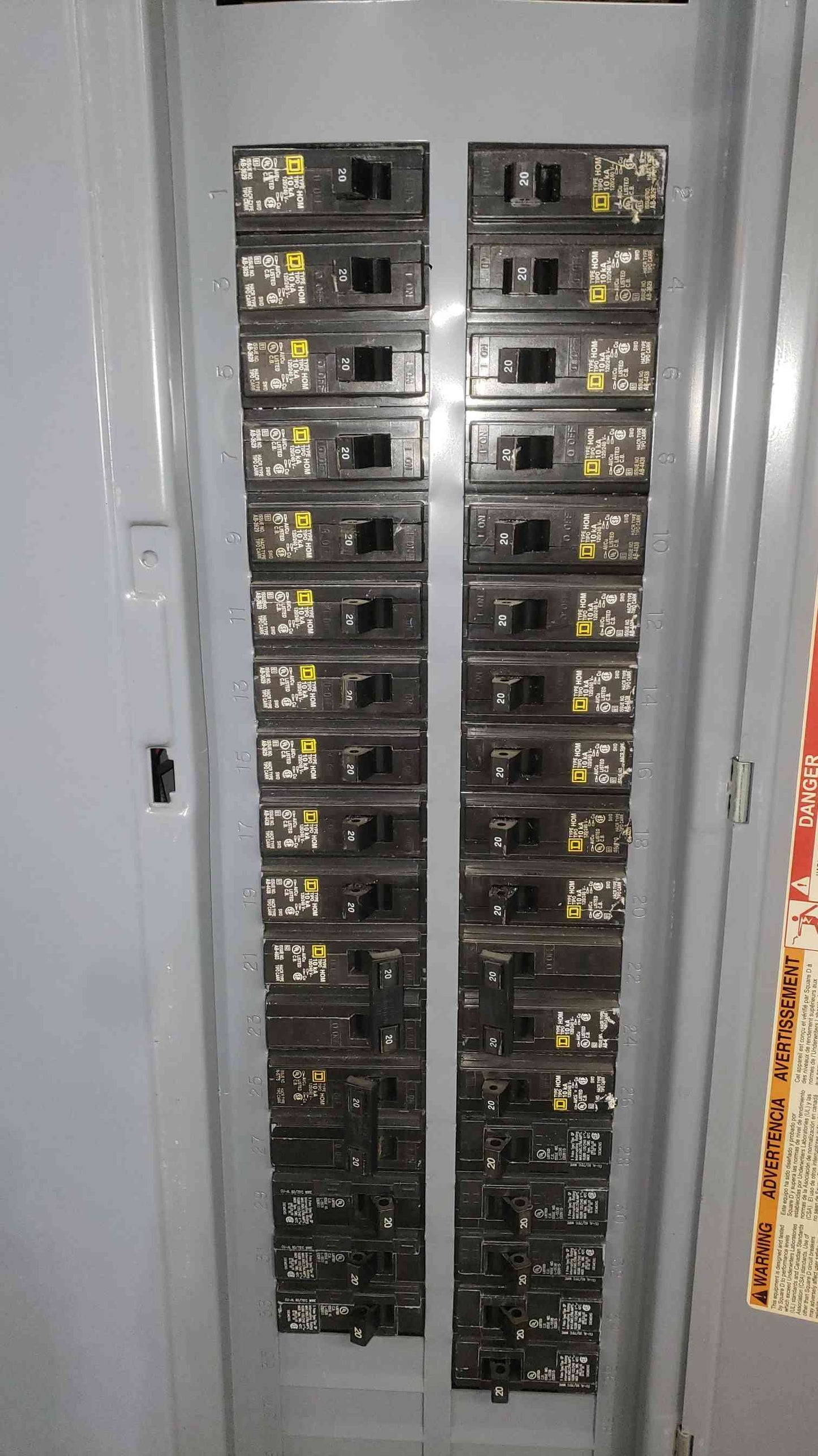 Square D Homeline 3 Phase Panelboard 200A Main Breaker 29x 20A 1-Pole HOMC40UC 208V