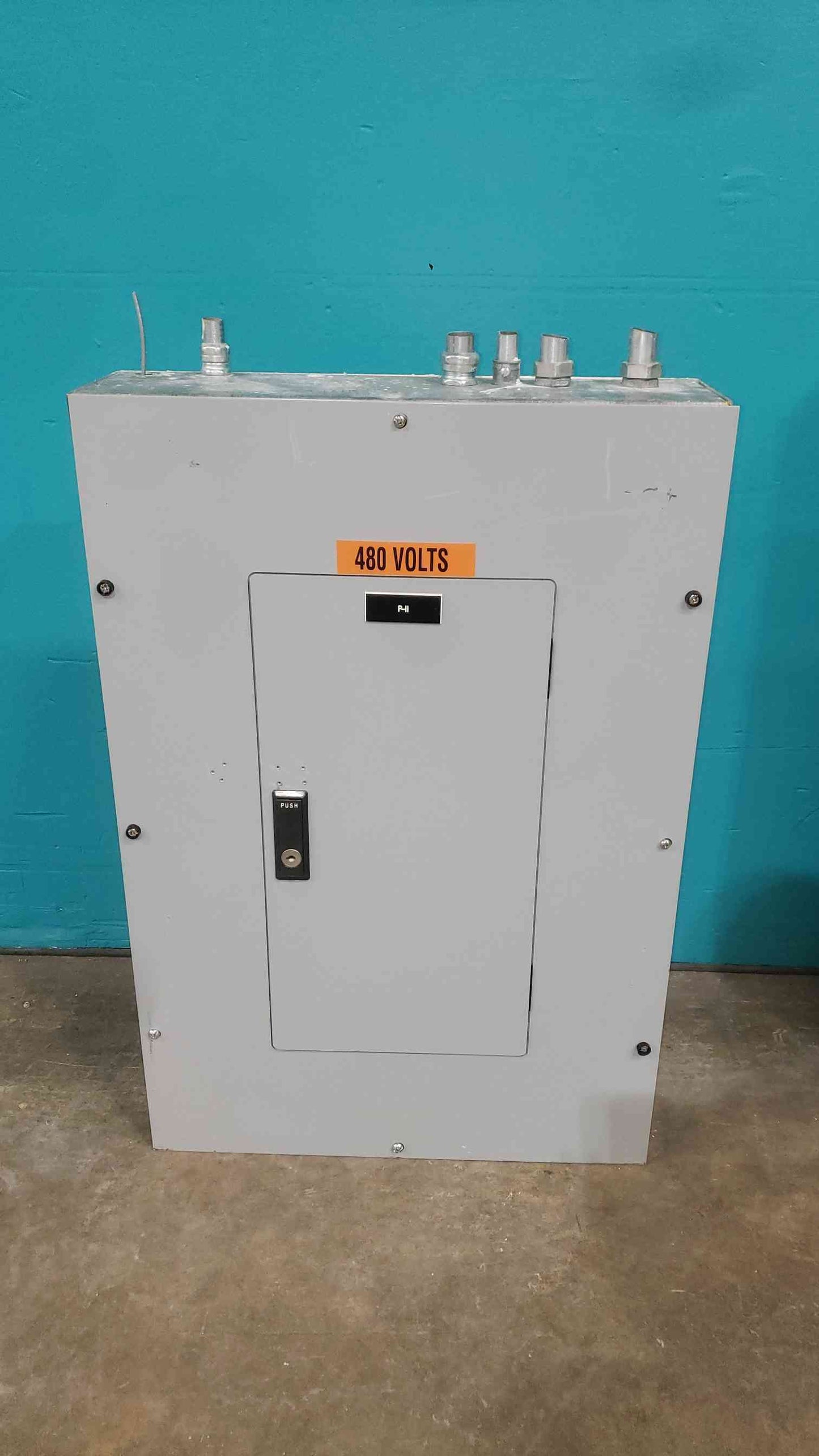 Challenger PowerMaster PM2 100A 480V 3 Phase Panelboard Cutler-Hammer Breakers