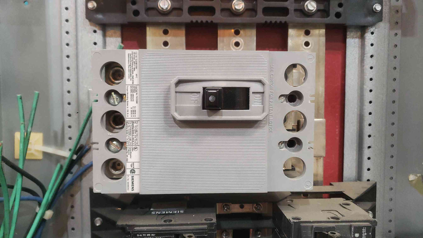 Siemens P1 Panelboard 150A Main Breaker QJH2B150 3 Phase Interior No Outer Cover