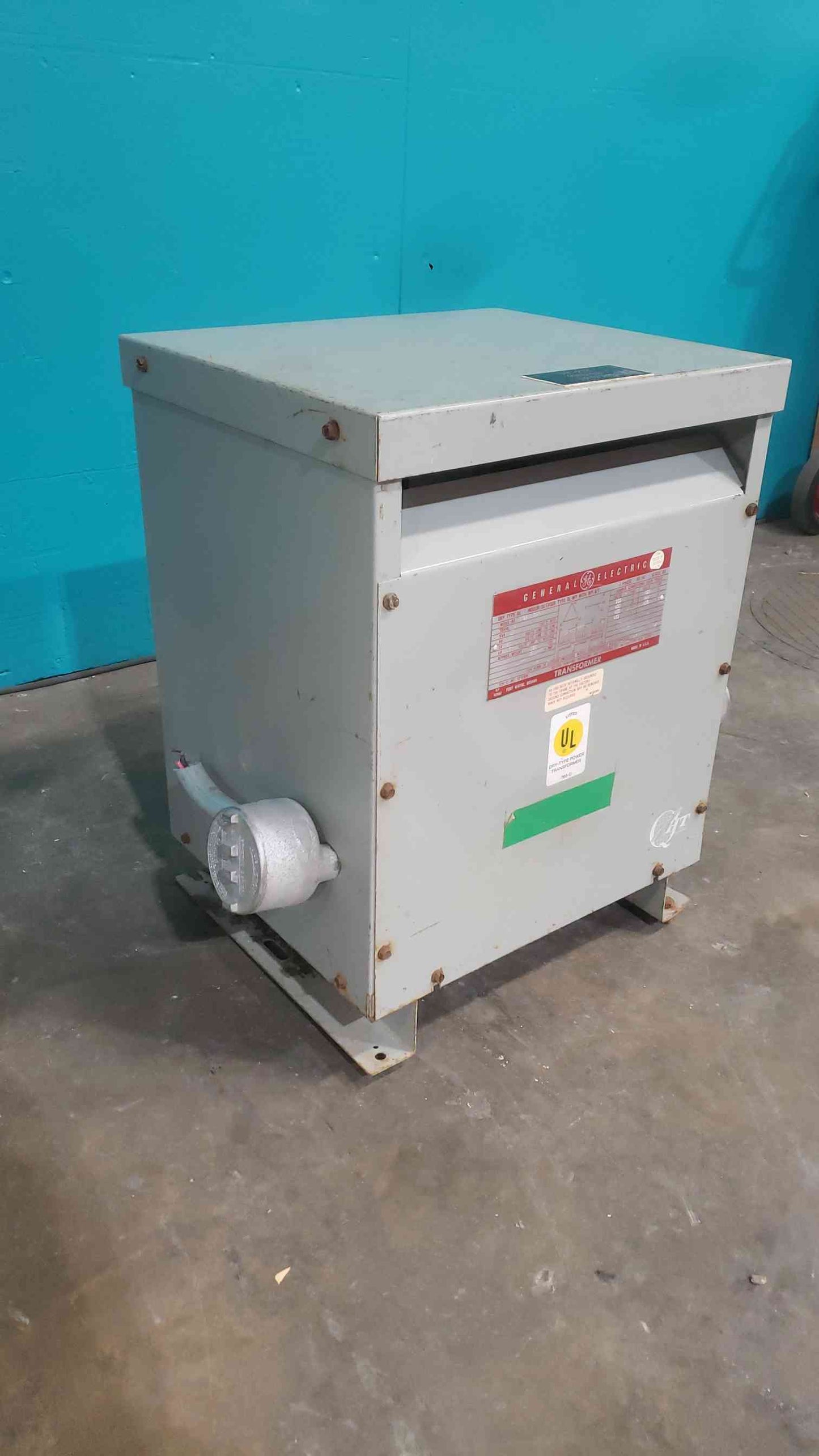 GE 9T23B3871 15 KVA 3 Phase Dry Type Transformer 480V to 208Y/120V Type QL