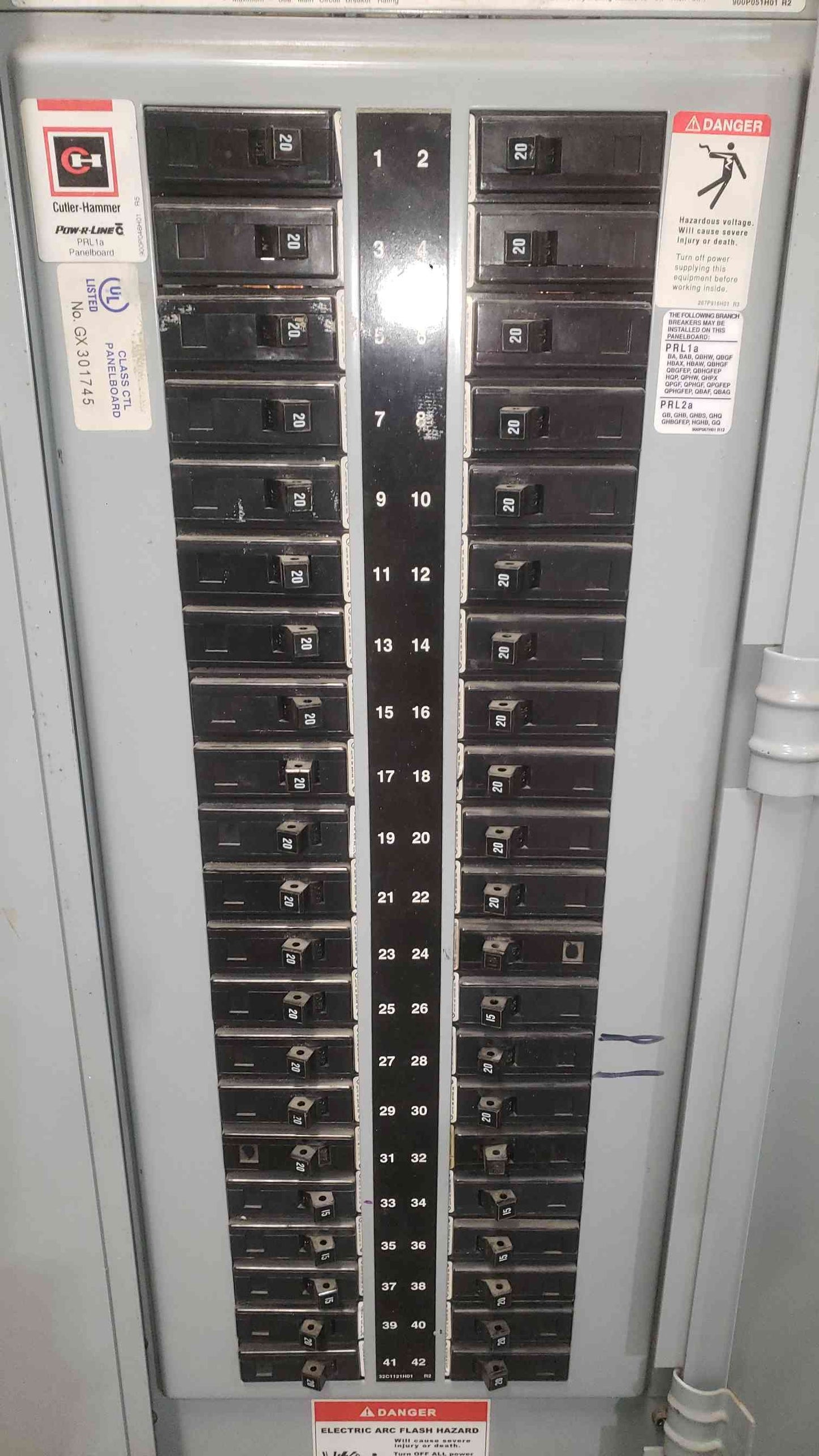 Eaton Cutler Hammer PRL1a 3 Phase Panelboard 200A Main ED3200 35x 20A 7x 15A 225A