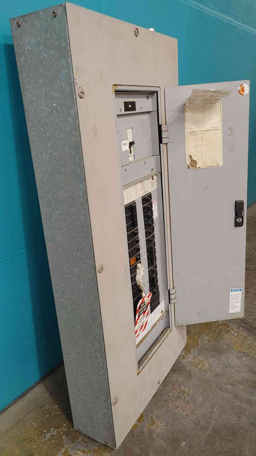 Cutler Hammer PRL1 225A 208Y/120V 3 Phase Panelboard W/ 225A Main & BAB Breakers