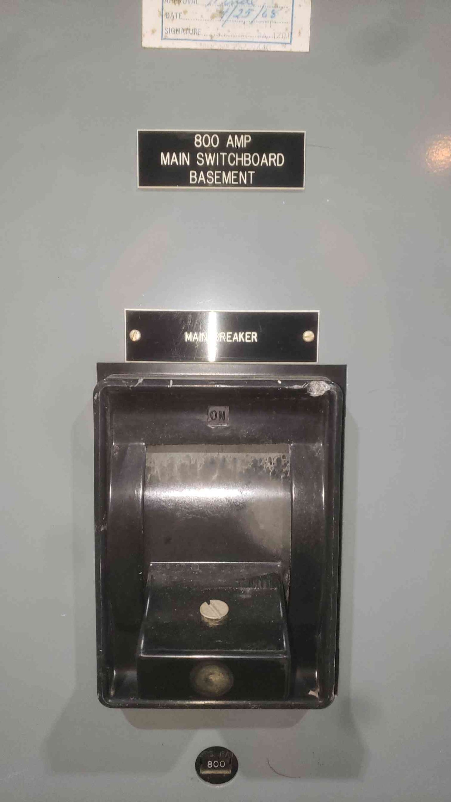 Square D Power-Zone 800A Switchboard Switchgear 300 KVA Transformer 480V-208V