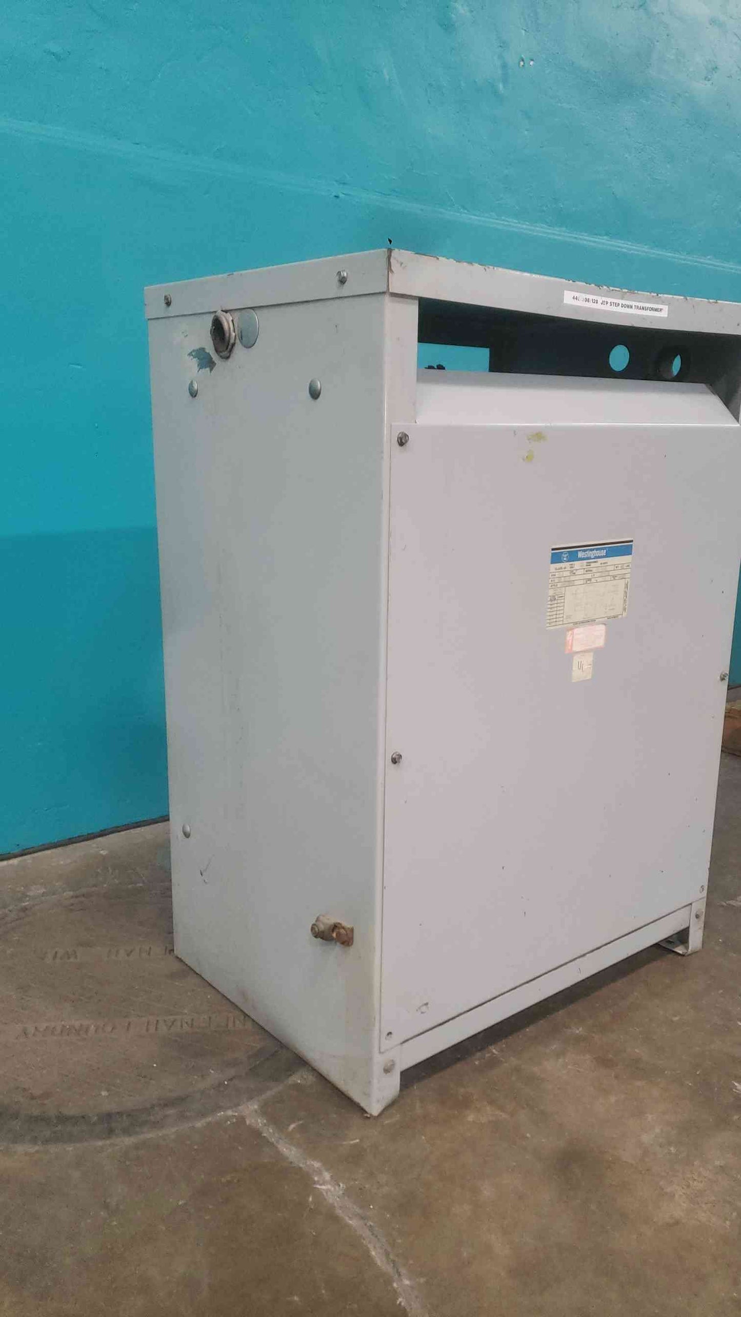 Westinghouse 45 KVA Transformer 3 Phase 480V Delta to 208Y/120V V48M28B45R