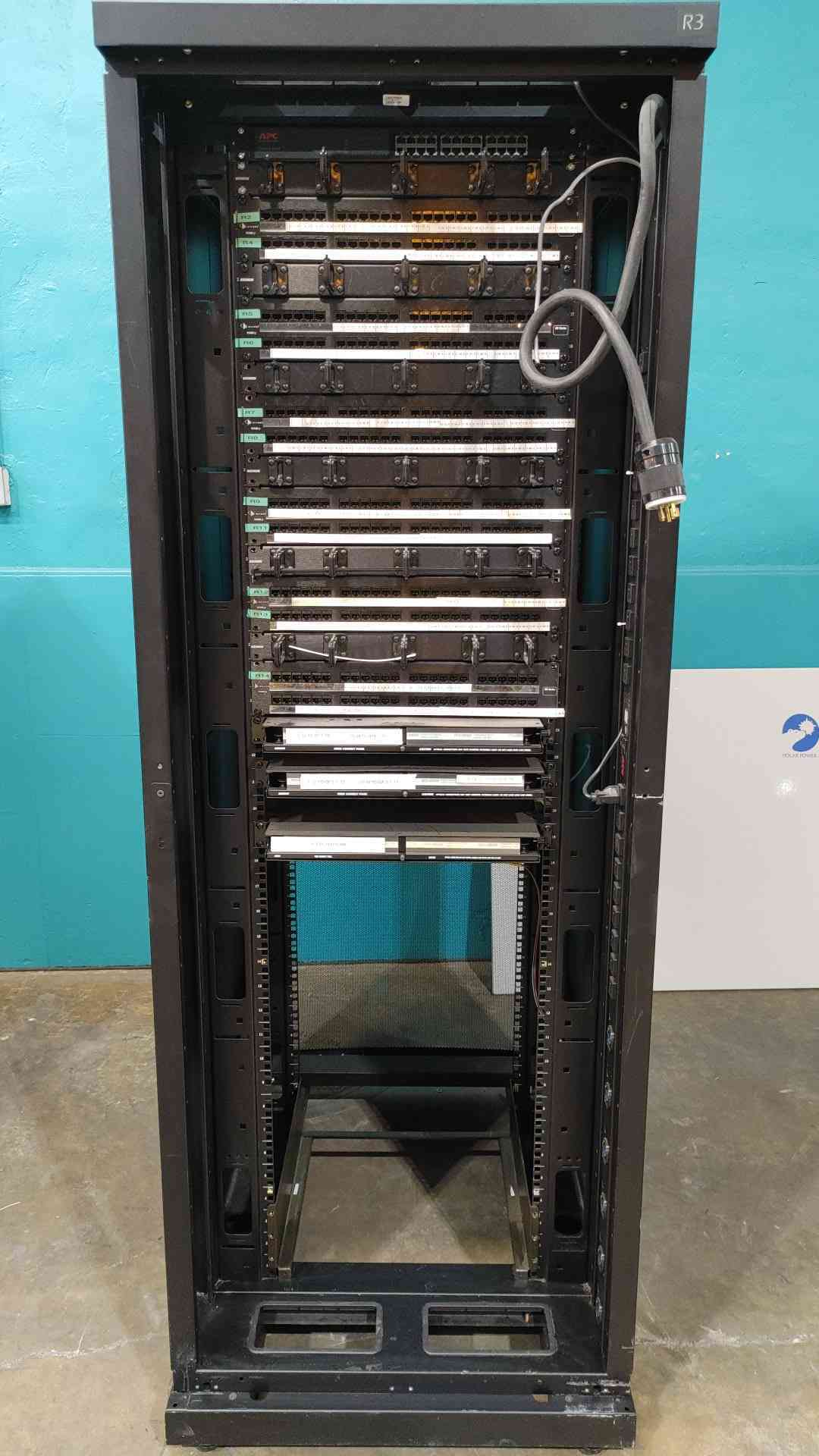 APC NetShelter SX 42U Server Rack Enclosure IT Cabinet 19" Black AR2311BLKX370