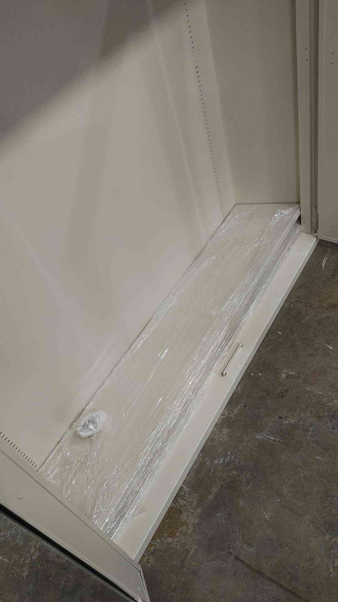 48" Metal Cabinet With Glass Doors (Sku 114116)