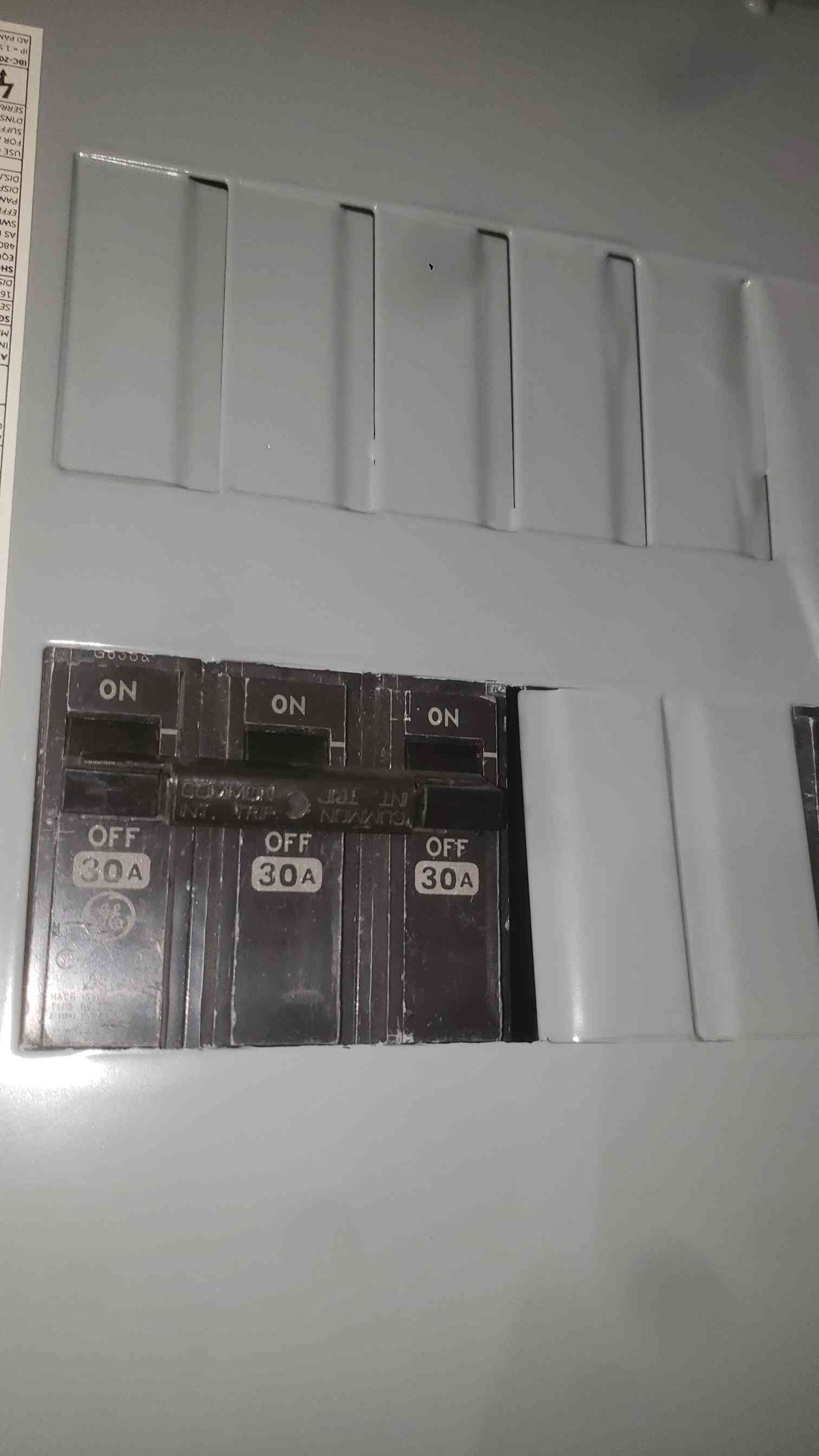 GE A-Series II 400A 208Y/120V 3 Phase Panelboard ALF3424MTX w/ THQL Breakers