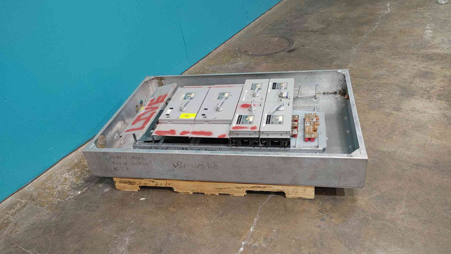 GE QMR THFP Fusible Panelboard Switch Interior Chassis 100A 200A 600V Disconnect