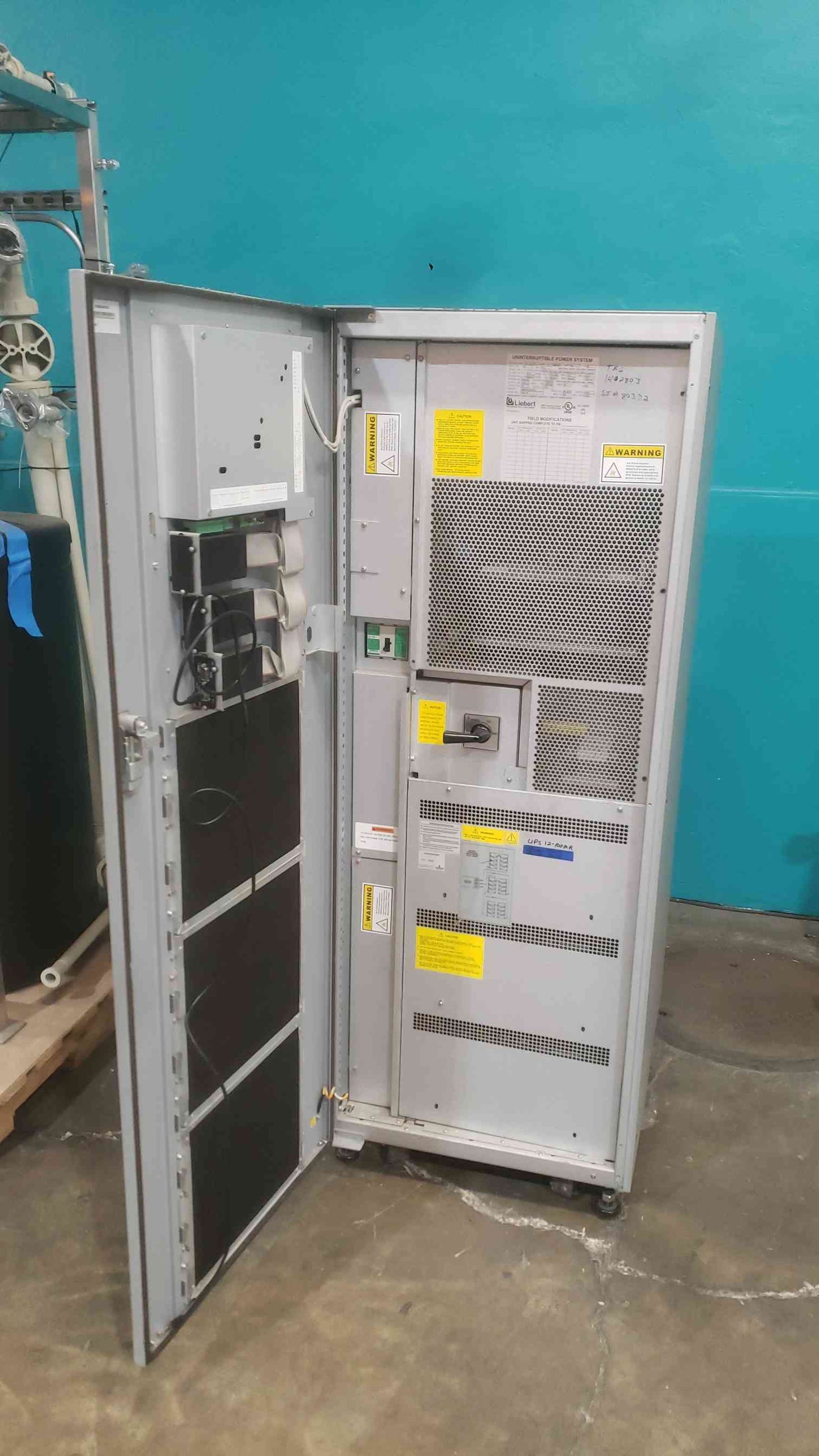 Liebert NX 15kVA 3 Phase Tower UPS Uninterruptible Power System Emerson NXb 15