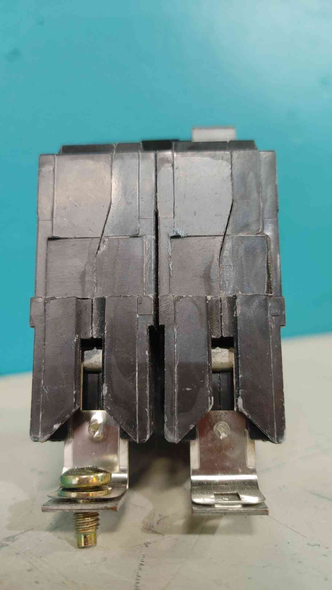 GE THQB2130 30A 2 Pole 120/240V Bolt-On Commercial Breaker THQB 30