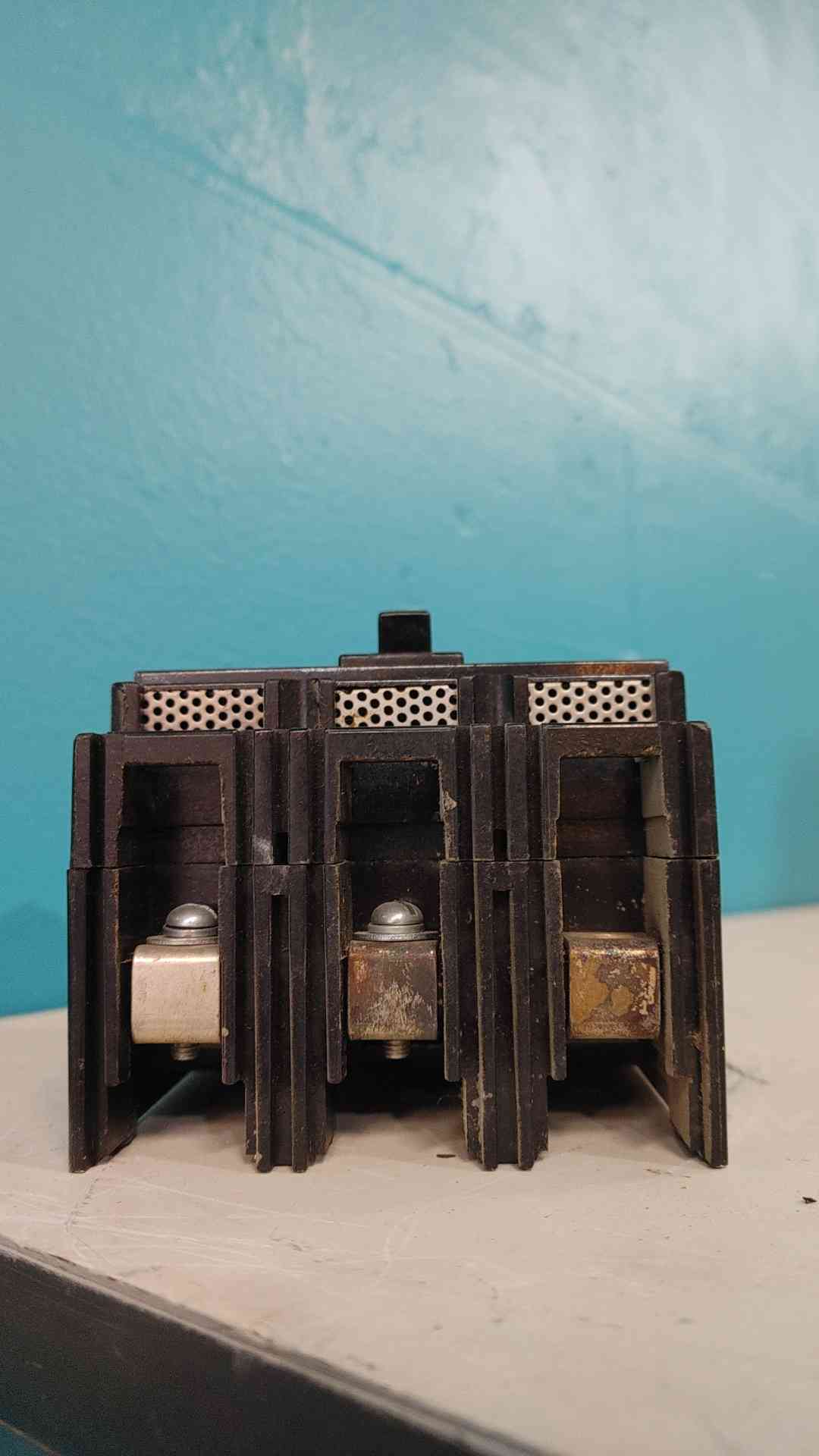 GE TE13100 100 Amp 3 Pole Circuit Breaker TE Frame TE3100 100A 240V General Elec