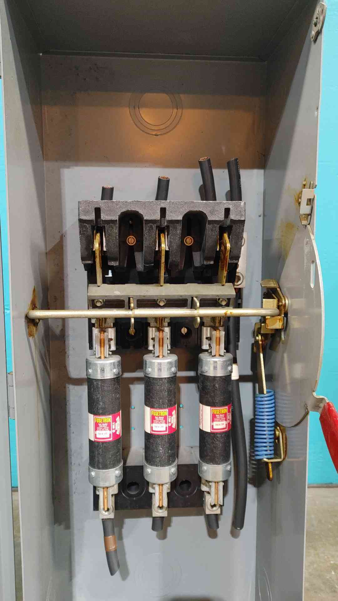 Westinghouse HFN364 200A 600V 3-Pole Fusible Safety Switch Disconnect w Fuses