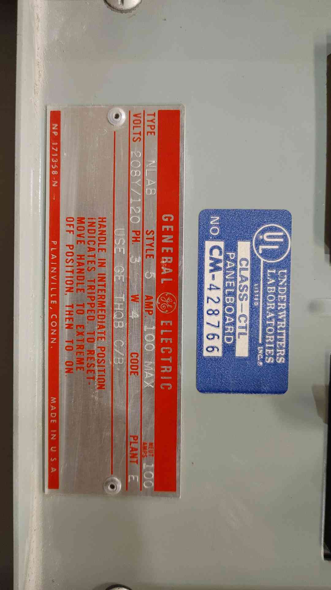 GE NLAB 100A Panelboard 208Y/120V 3 Phase Loaded w/ GE THQB Breakers 60A 30A 20A