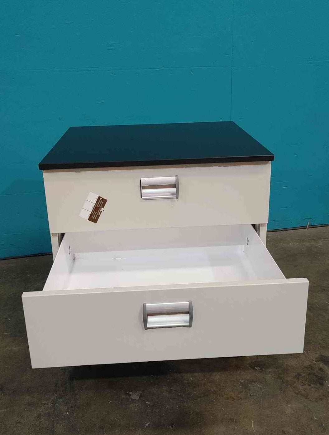 26" 3 Drawer Lab Cabinet On Wheels (Sku 115131)