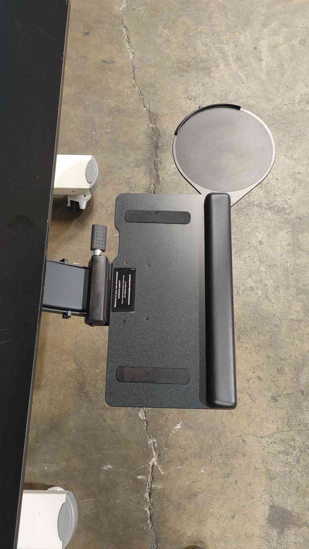 4' Rolling Lab Table w/6 Port PDU Strip, Swivel Desk Pull Out And Mount (Sku 115136)