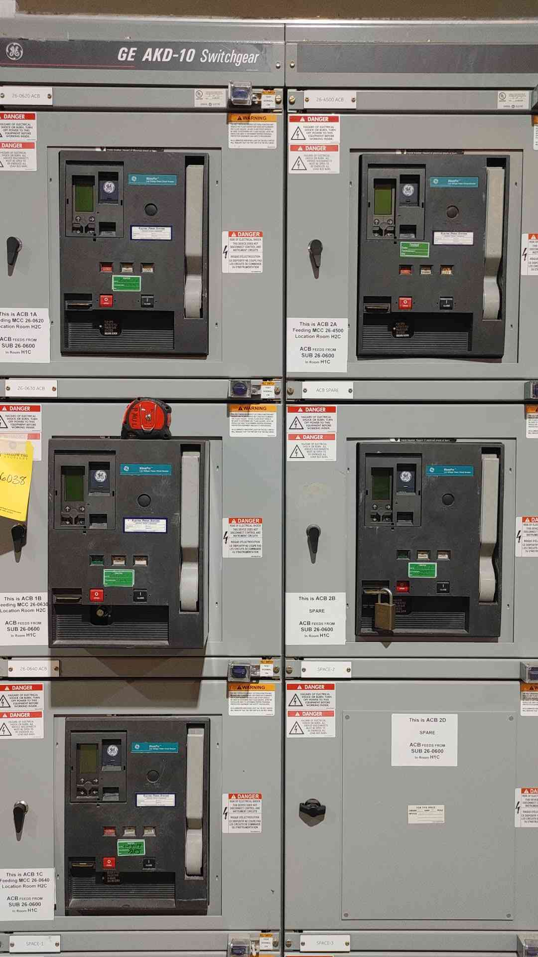GE AKD-10 Switchgear Lineup 4000A 480V 3P3W 85kA WavePro Drawout Breakers AKD10