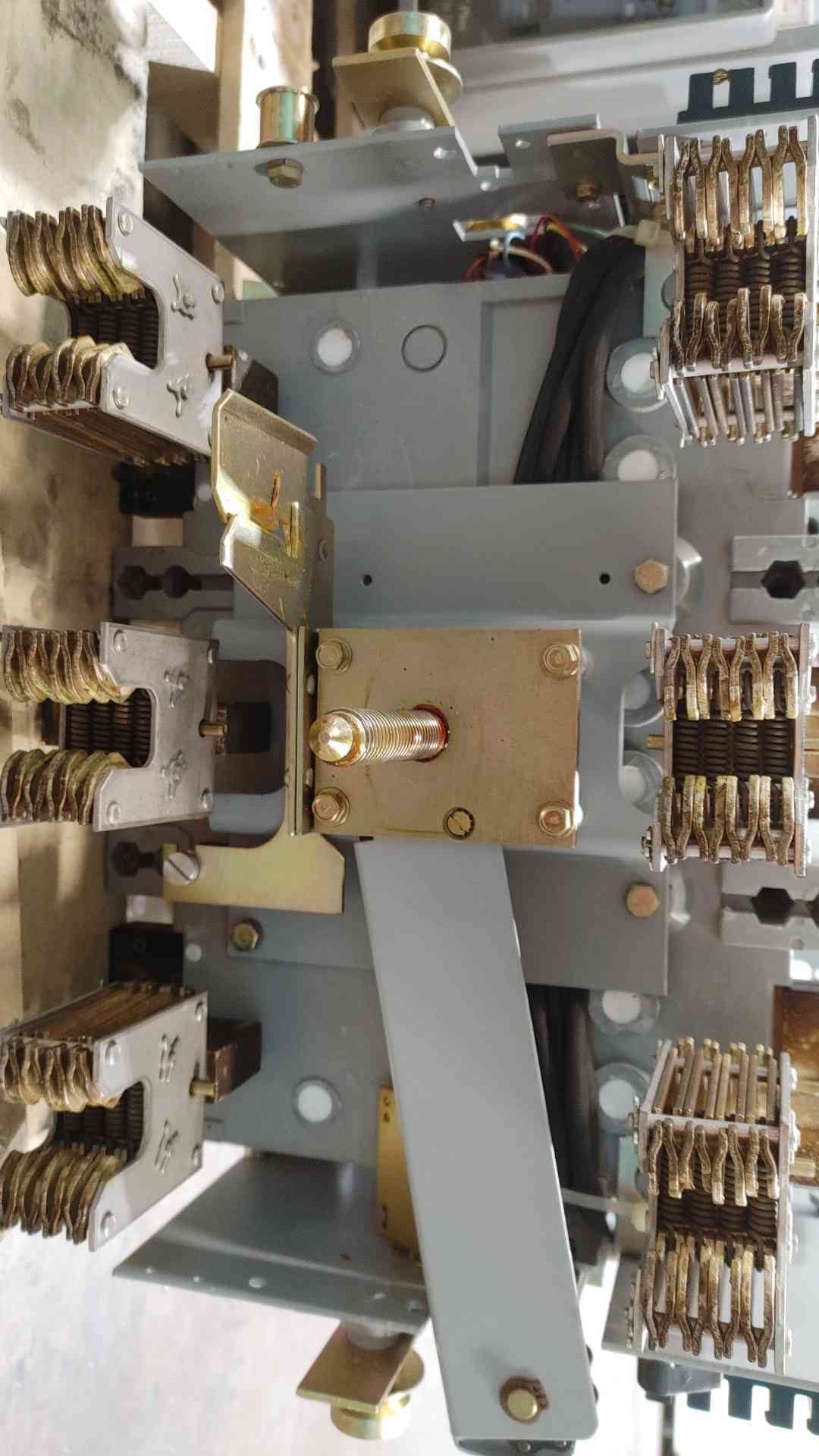 GE Power Break 800A Frame TC82TTR 200A Circuit Breaker Drawout MicroVersaTrip Plus 800A Frame