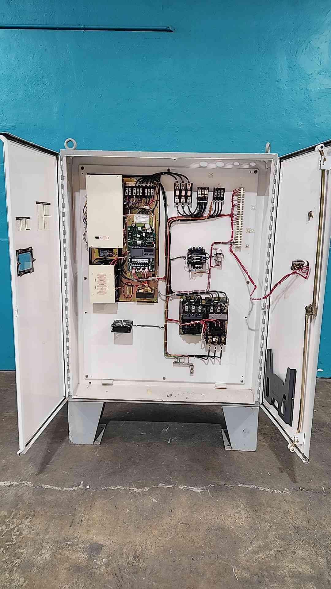 Allen Bradley 1336 50 HP VFD Control Cabinet Panel 1336-B050-EOG-L3 460V 3 Phase