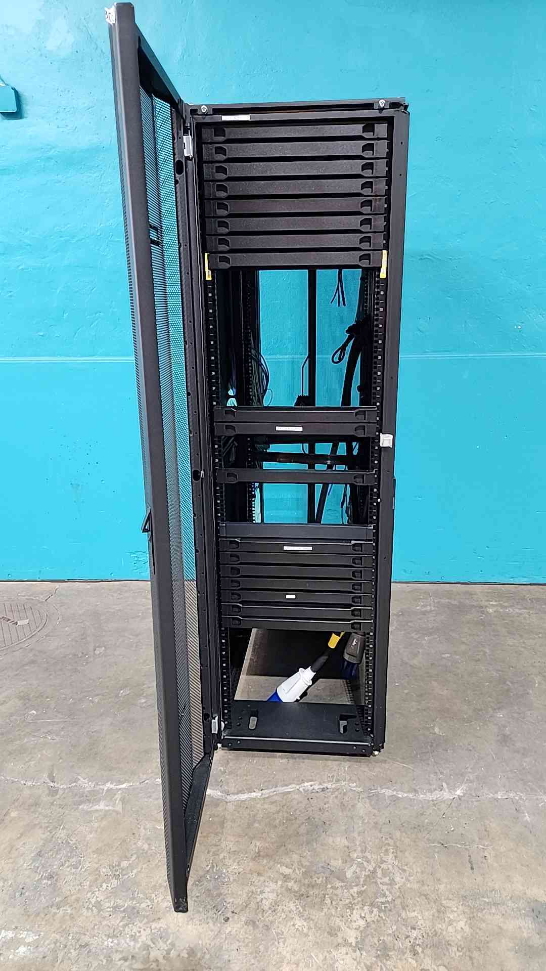HPE 866973-001 42U G2 Enterprise Server Rack Cabinet 600x1200mm