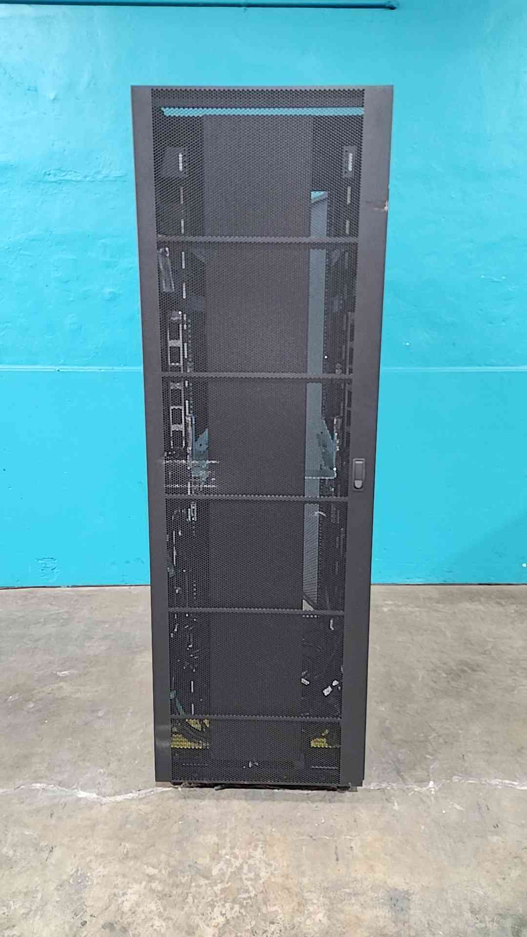 IBM 7014-T42 42U 19-Inch Server Rack Cabinet Enclosure w/ Dual Vertical PDUs T42
