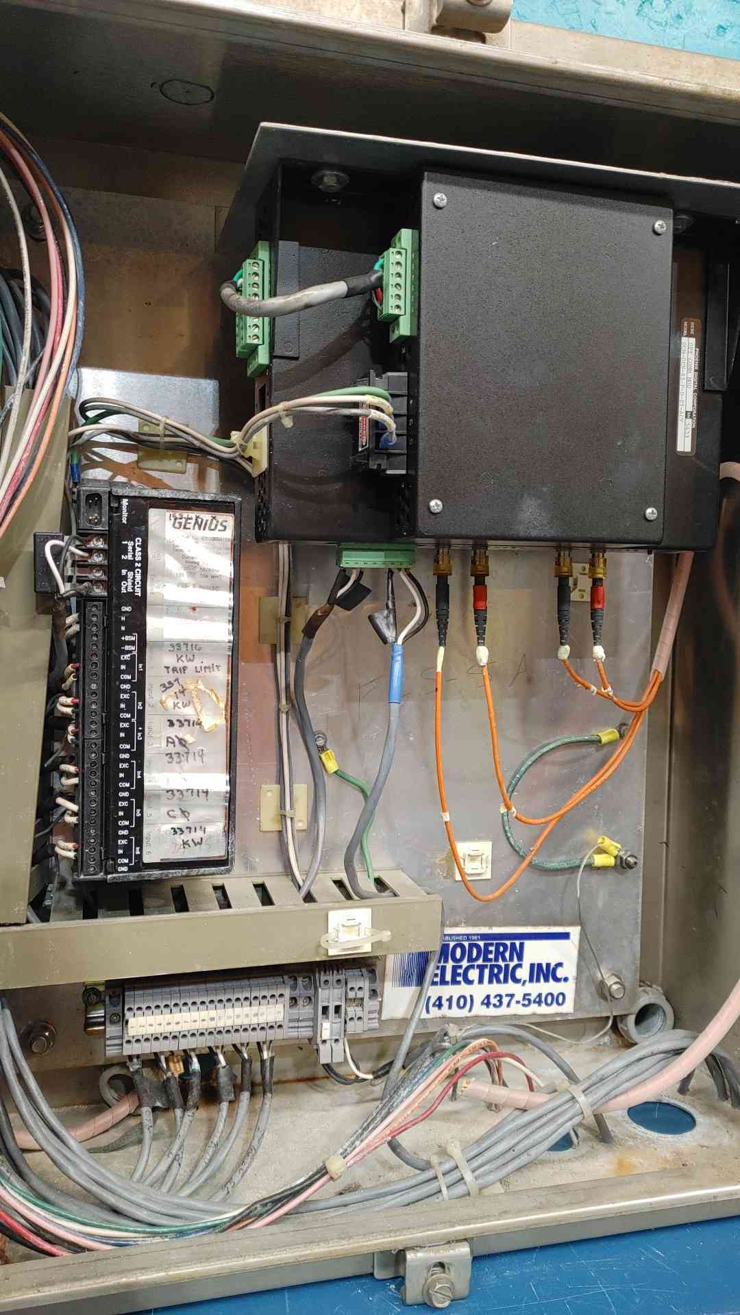 Hoffman A-24H2008SSLP Stainless Steel NEMA 4X Enclosure 24x20x8 Control Box