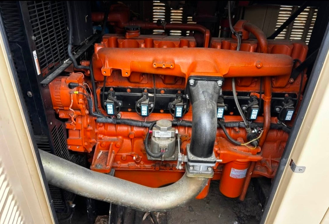 Generac 200kW Nat Gas LP Generator 3ph 277/480V Series 2000 257 HRS '04 CLEAN