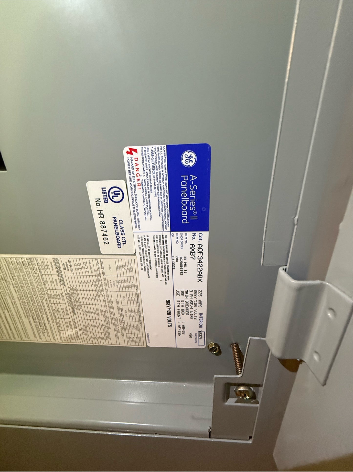 GE A-Series II Panelboard 26 Breaker AF43S 208Y/120V 3ph 4-Wire 225A (SKU: 109996)