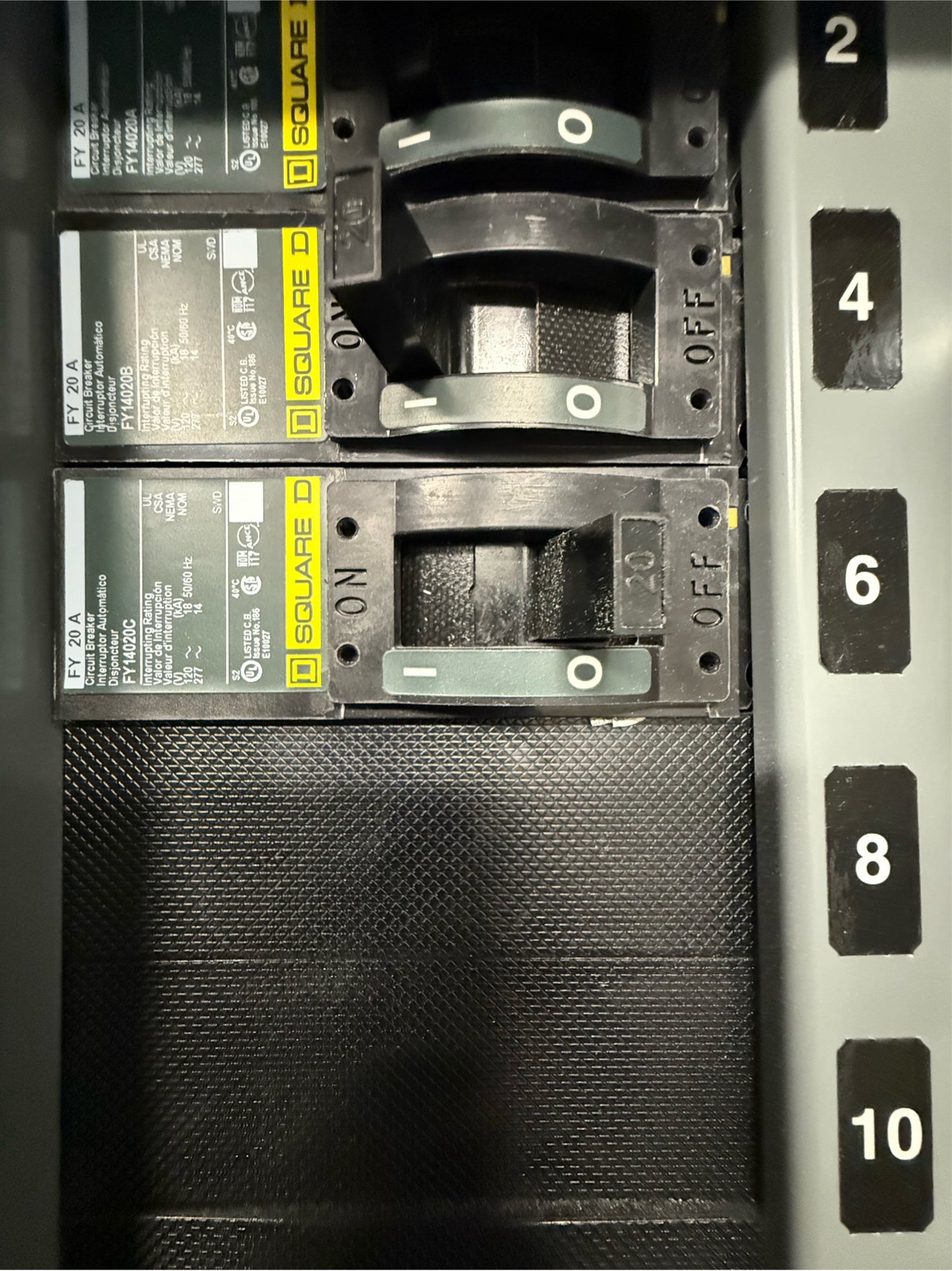 Square D I-Line Panelboard 225amp 9 breakers 480V