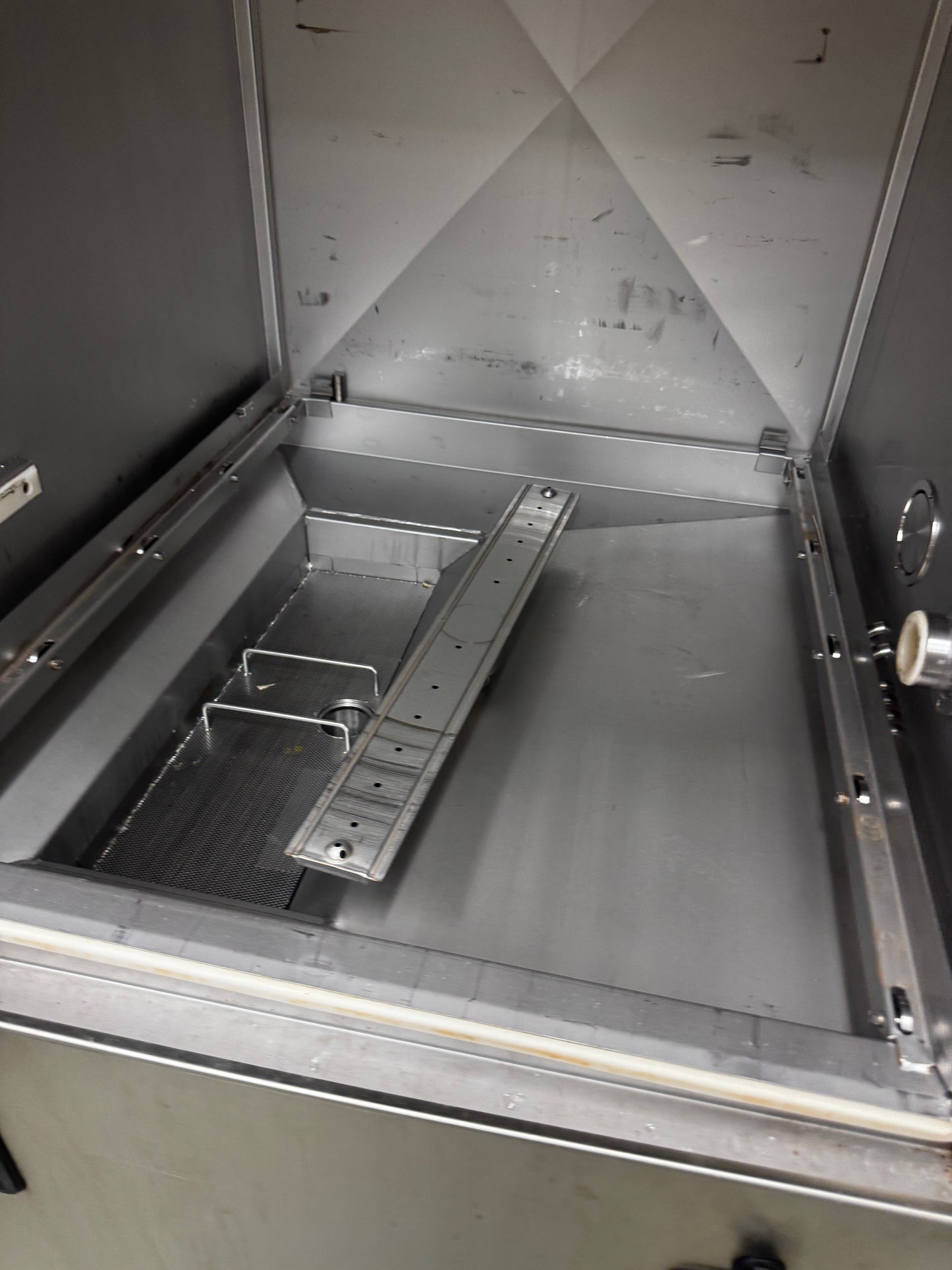 Miele G 7827 Professional Laboratory Glassware Washer Disinfector 208V 3PH Lab Pharma